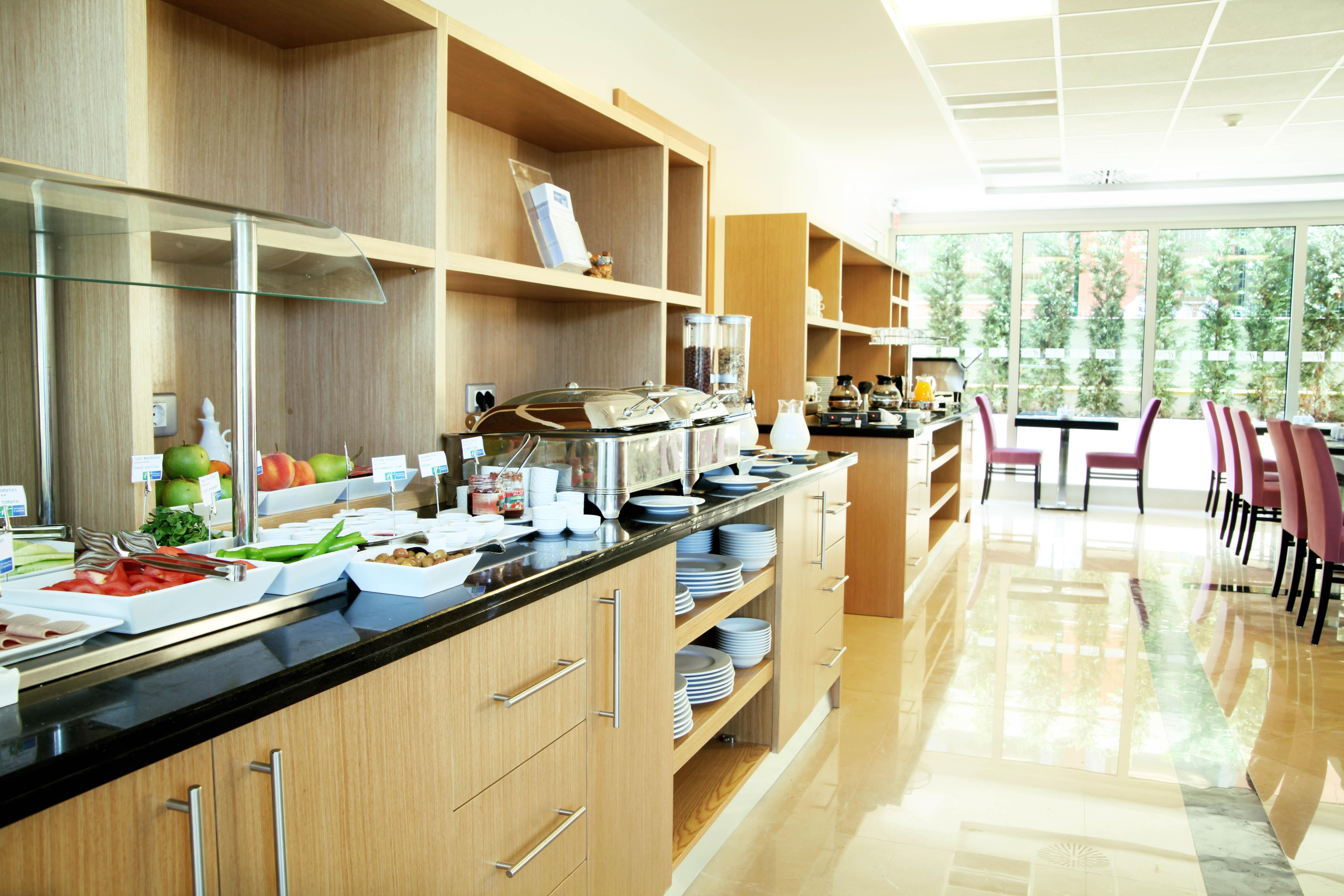 Express Istanbul-altunizade By Ihg 3* Istanbul