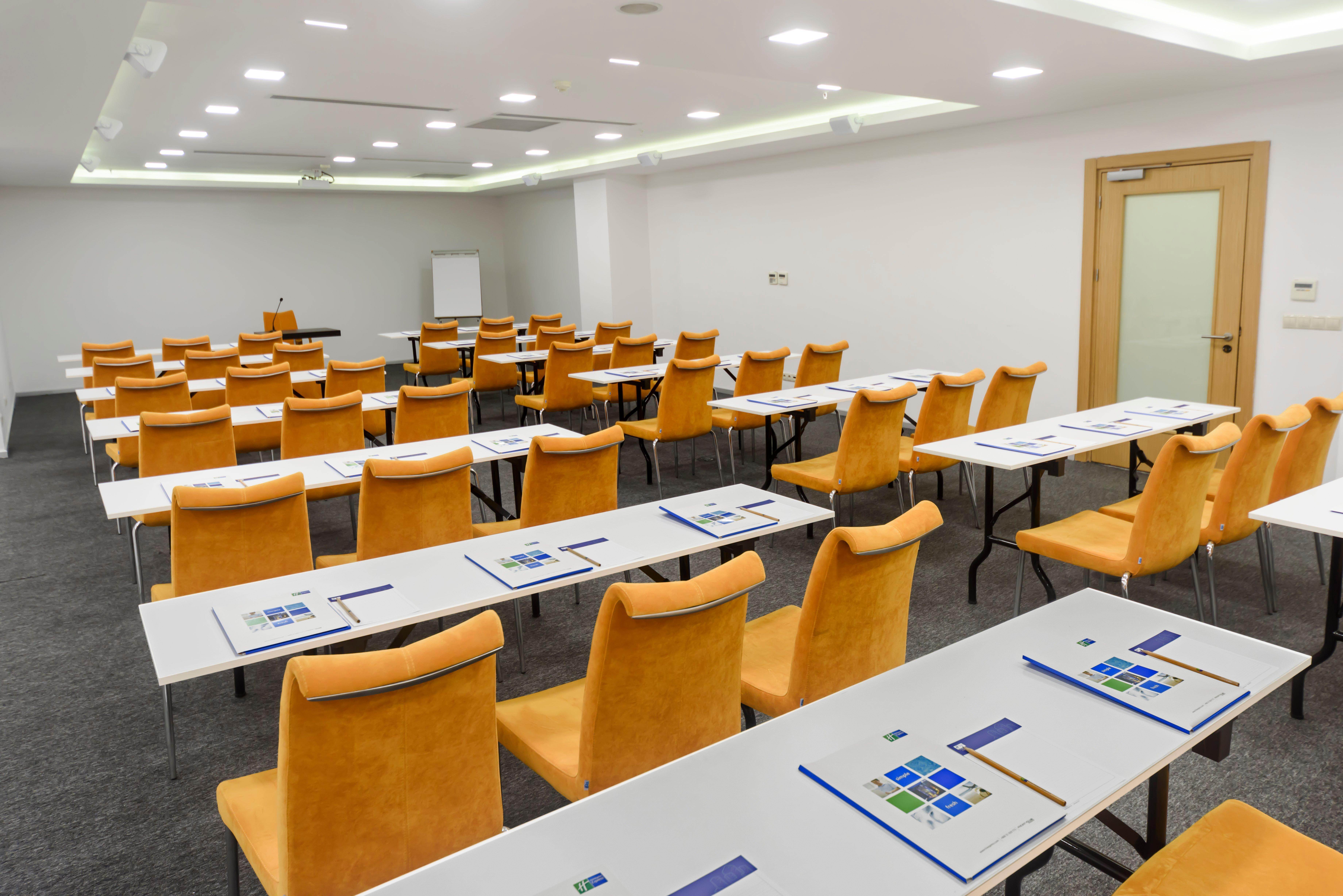 Express Istanbul-altunizade By Ihg Hotel 3*