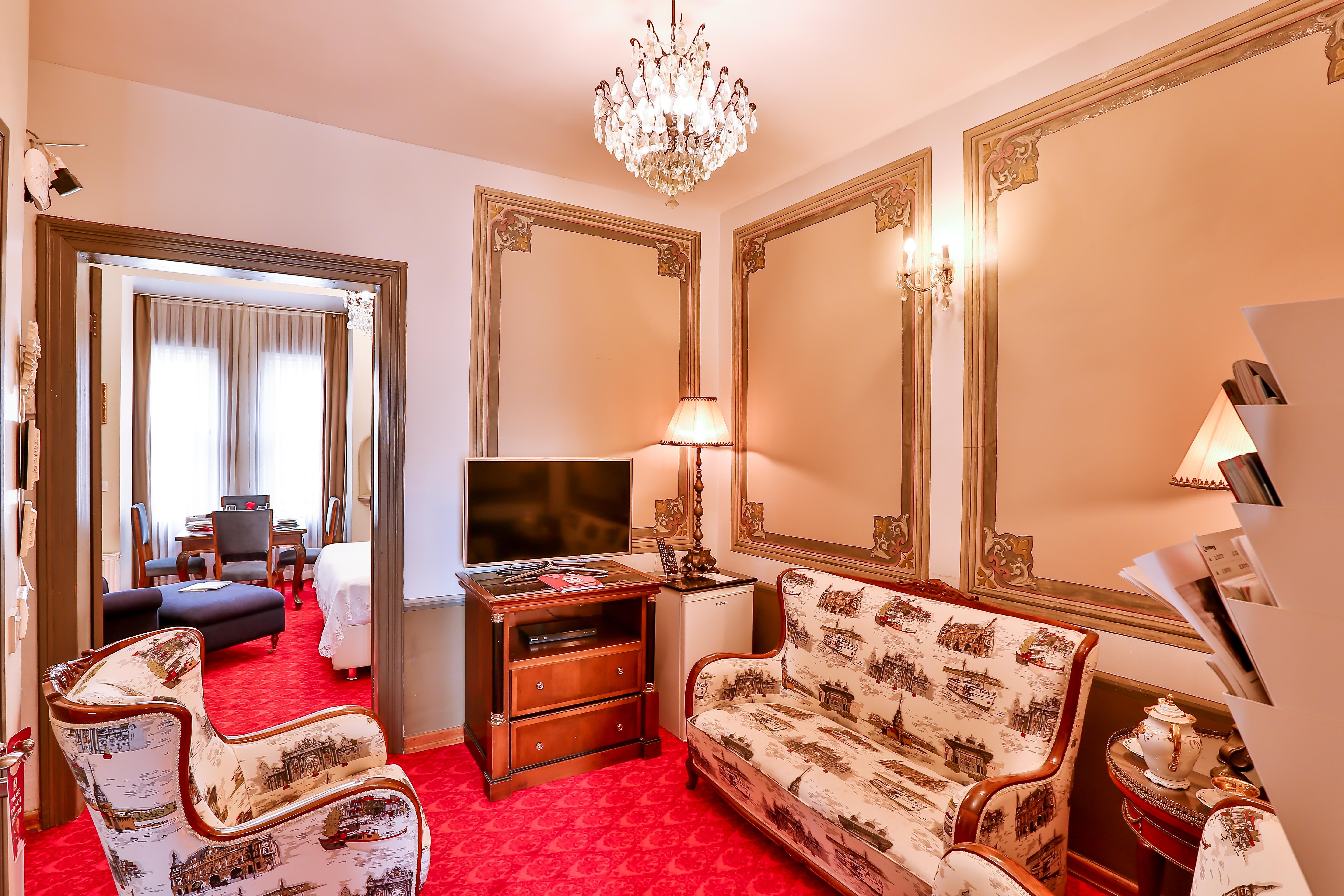 Faik Pasha Special Category Beyoglu Hotel