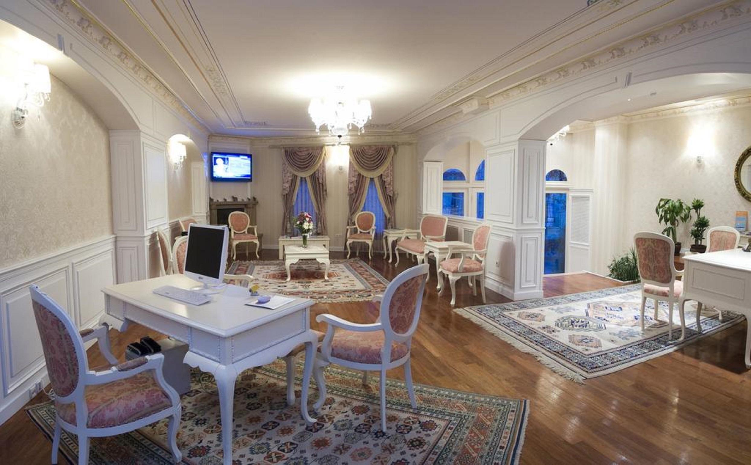 Oda ve Kahvaltı Küpeli Palace 4*