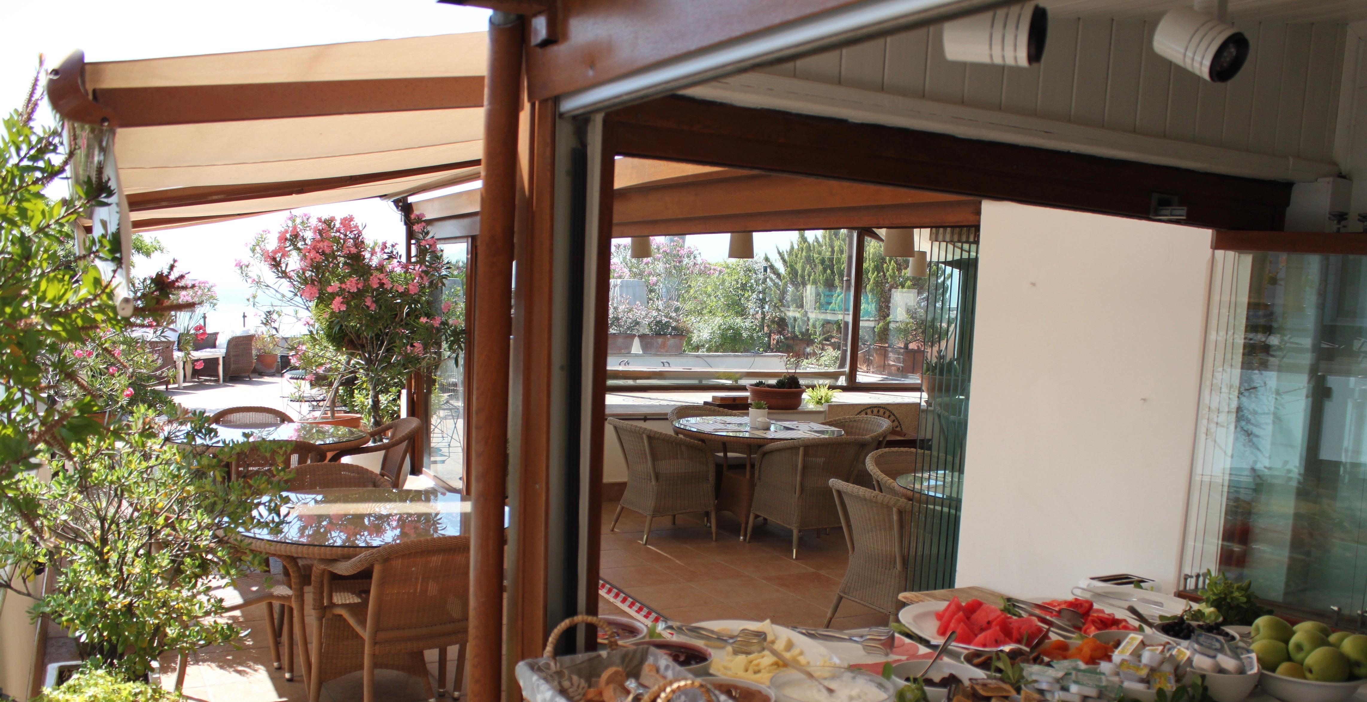Sari Hotel 4*