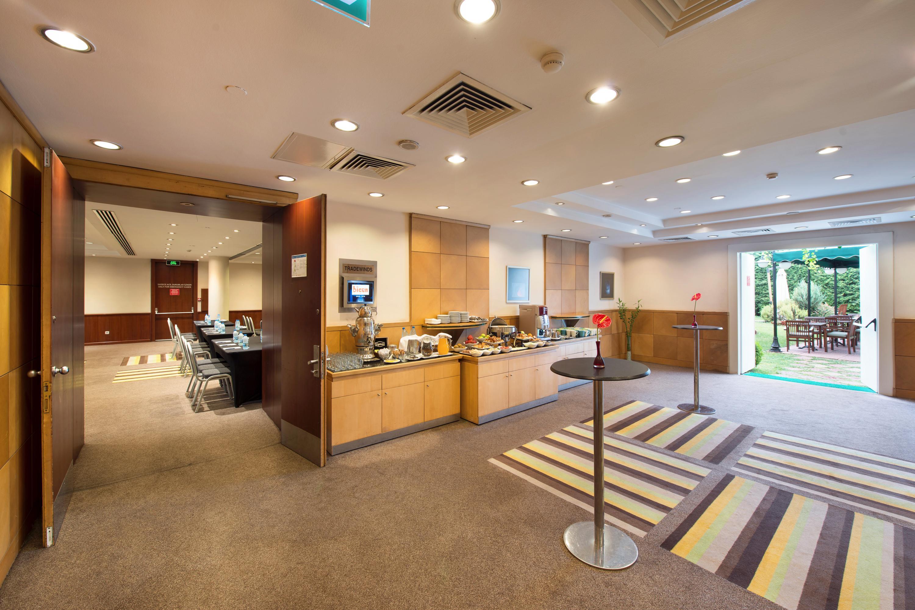 Bh Conference & Airport 5*