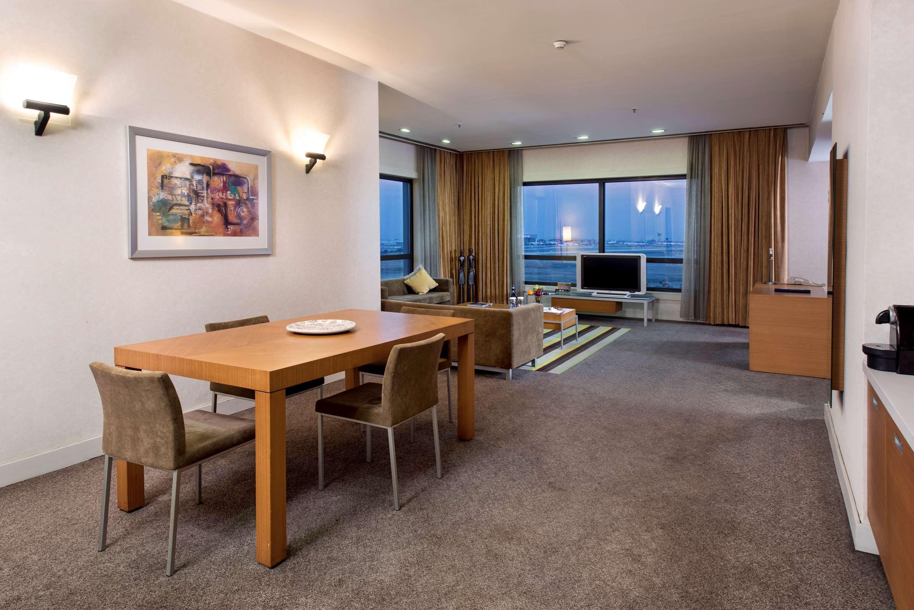 Bh Conference & Airport Hotel