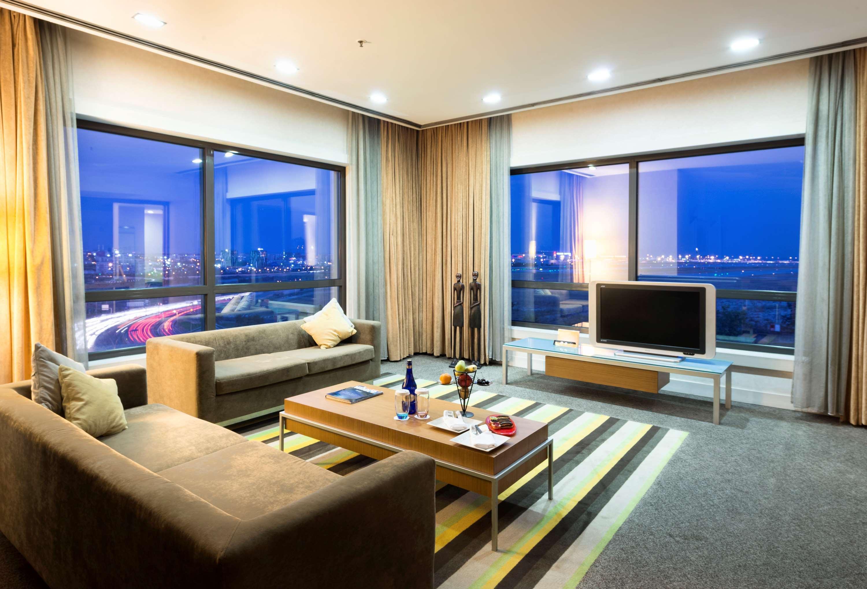 Bh Conference & Airport Hotel