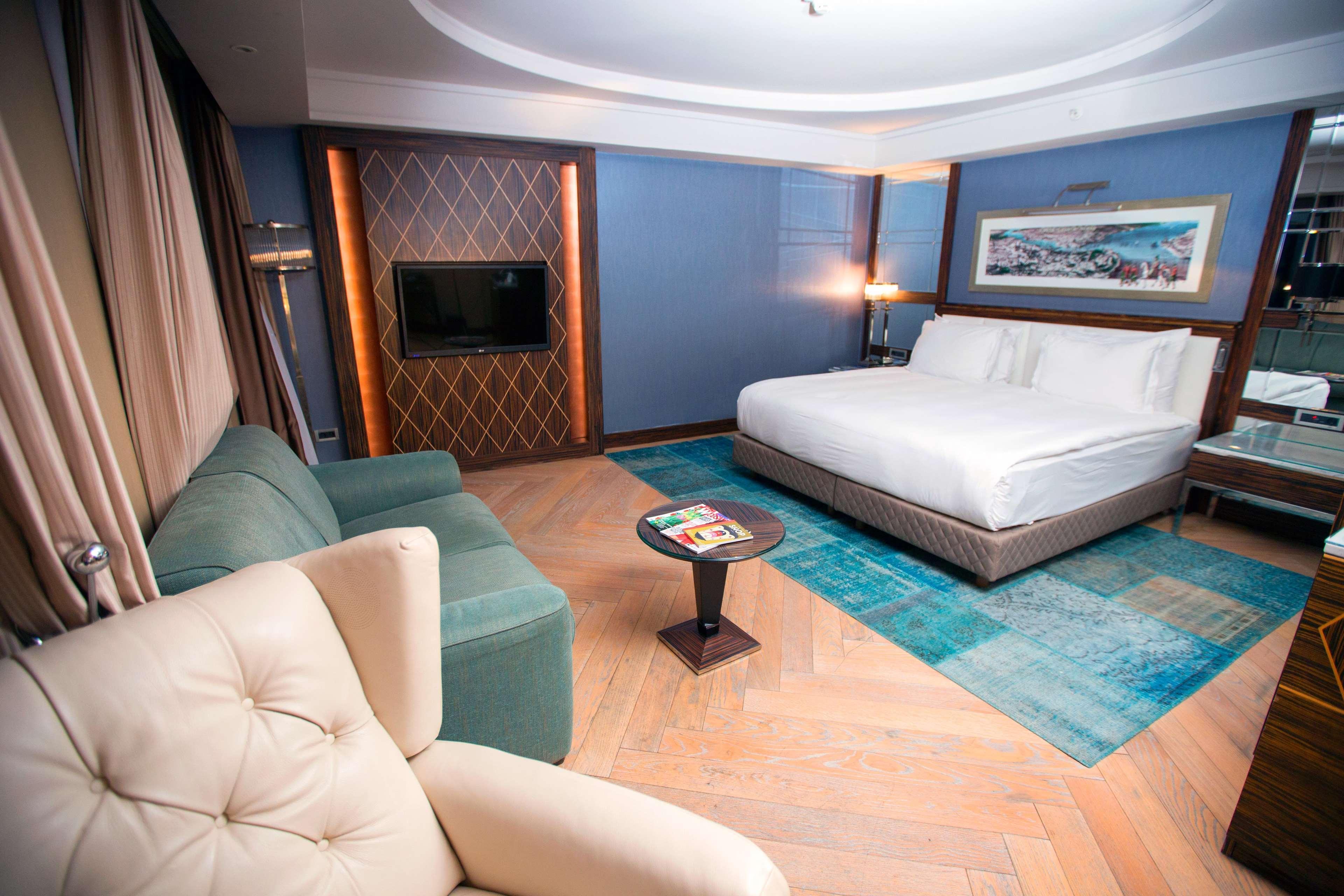 Radisson Blu Pera Hotel 5*