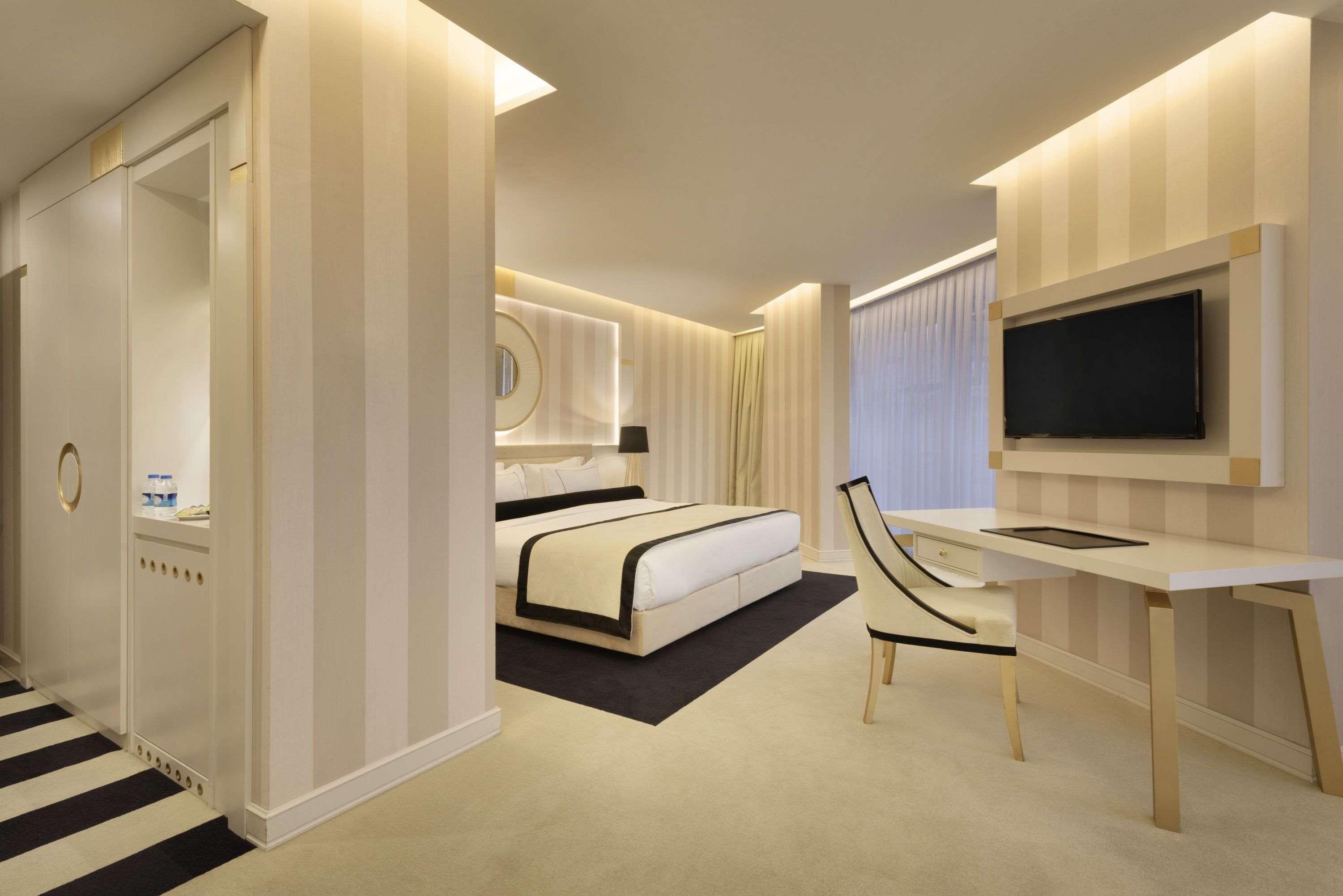 Hotel Ramada & Sisli 4*