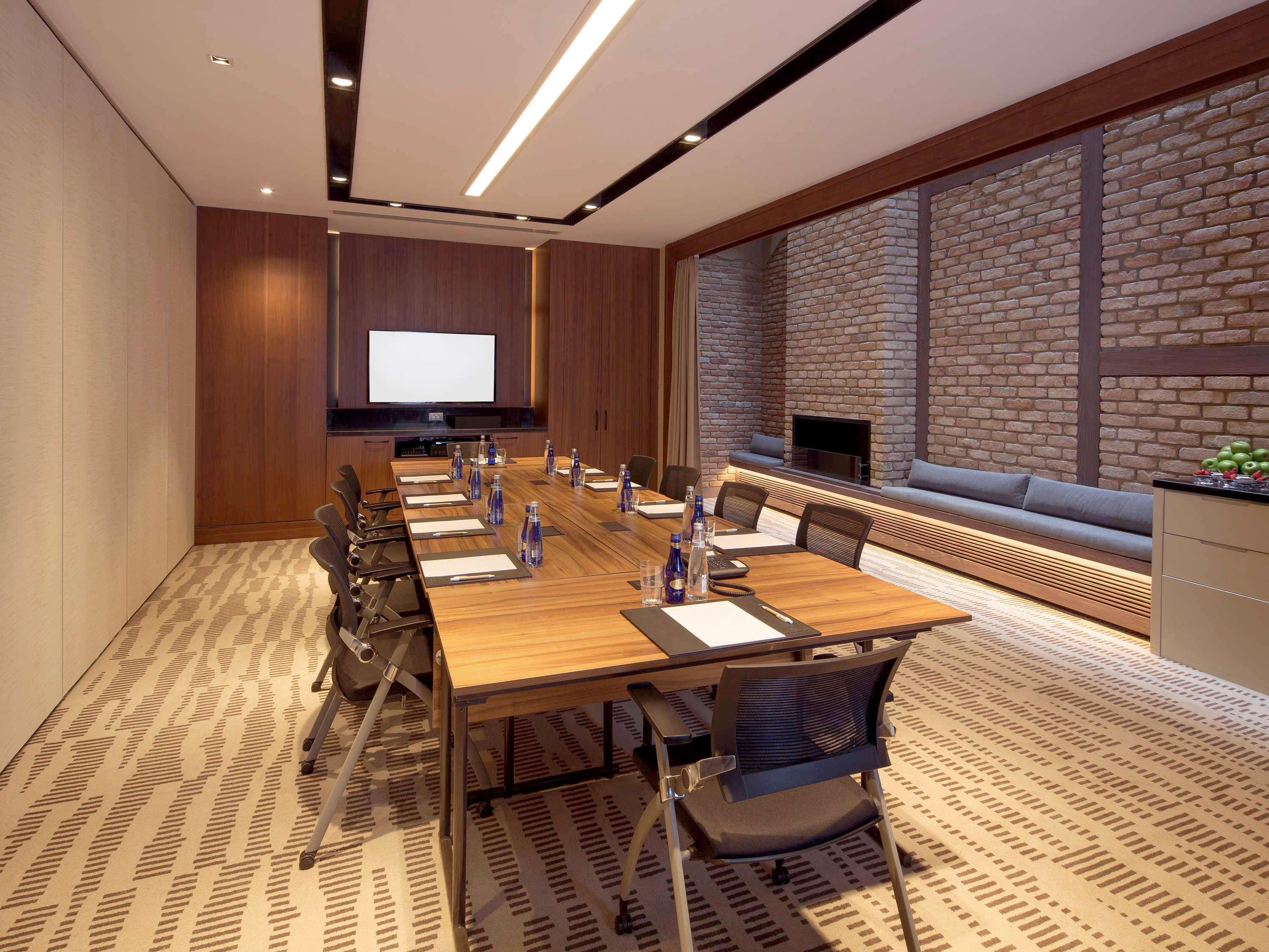 Moevenpick Golden Horn 5*