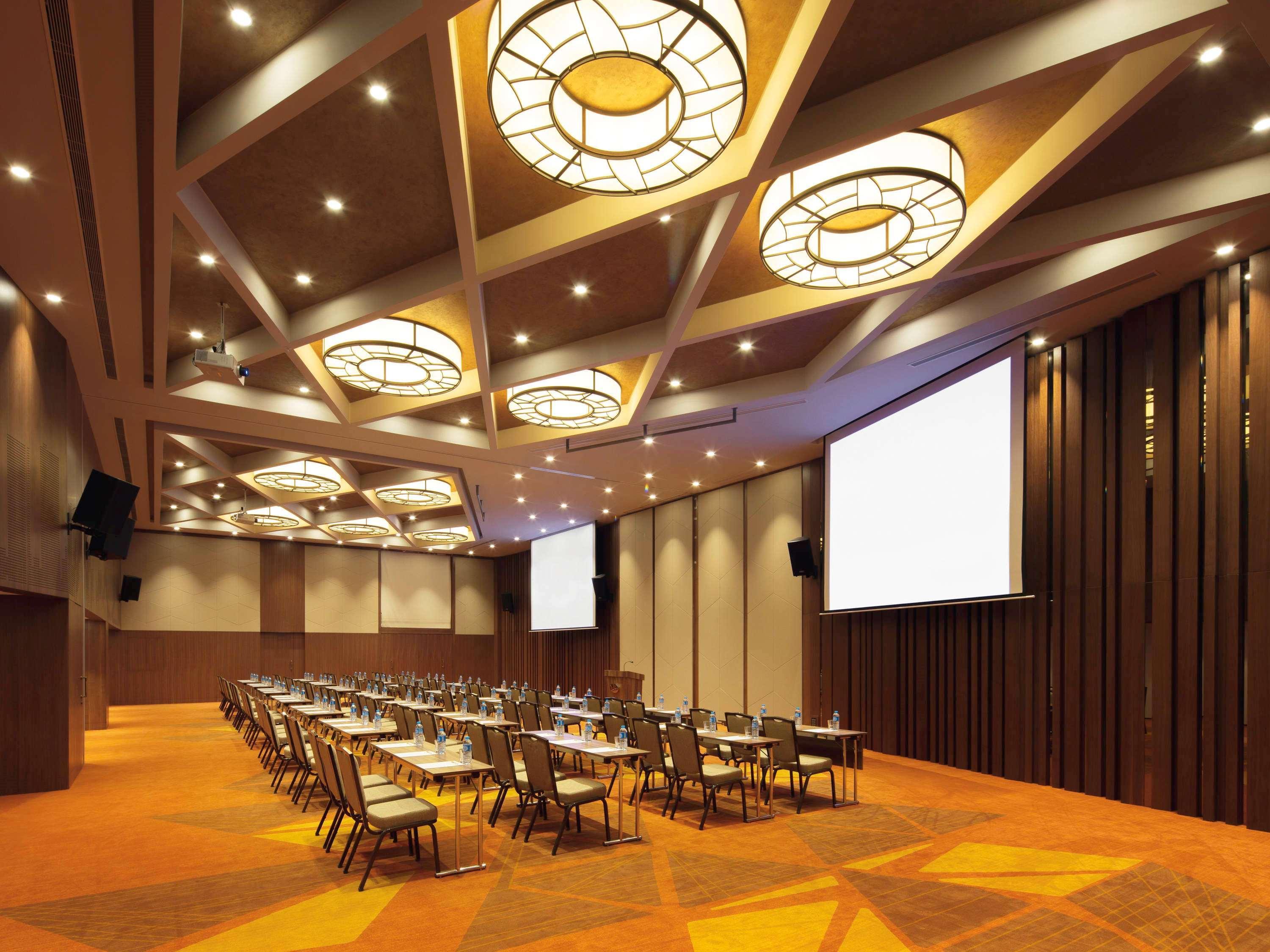 Hotel Moevenpick Golden Horn 5*
