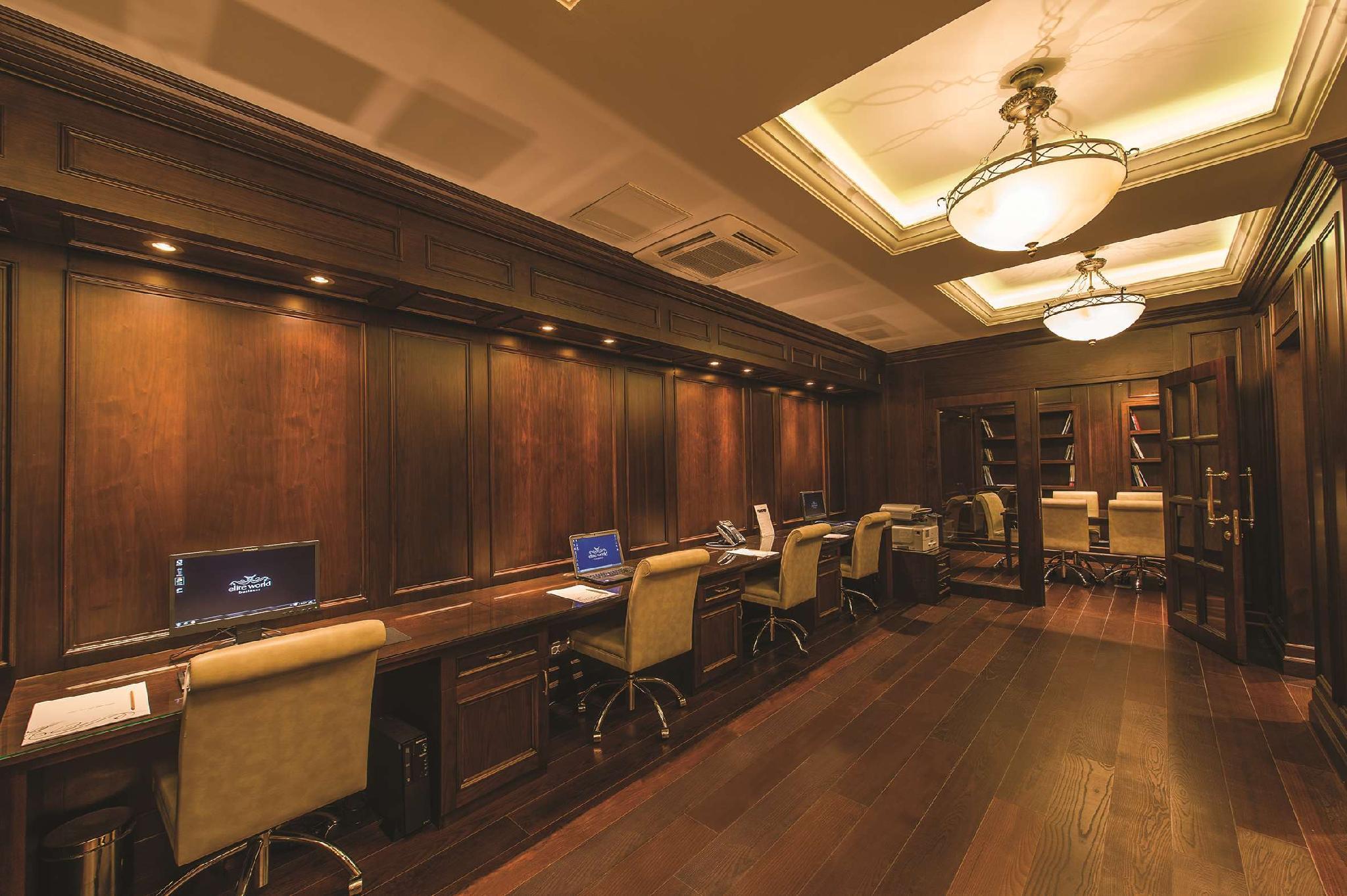 Elite World Florya Hotel 5*