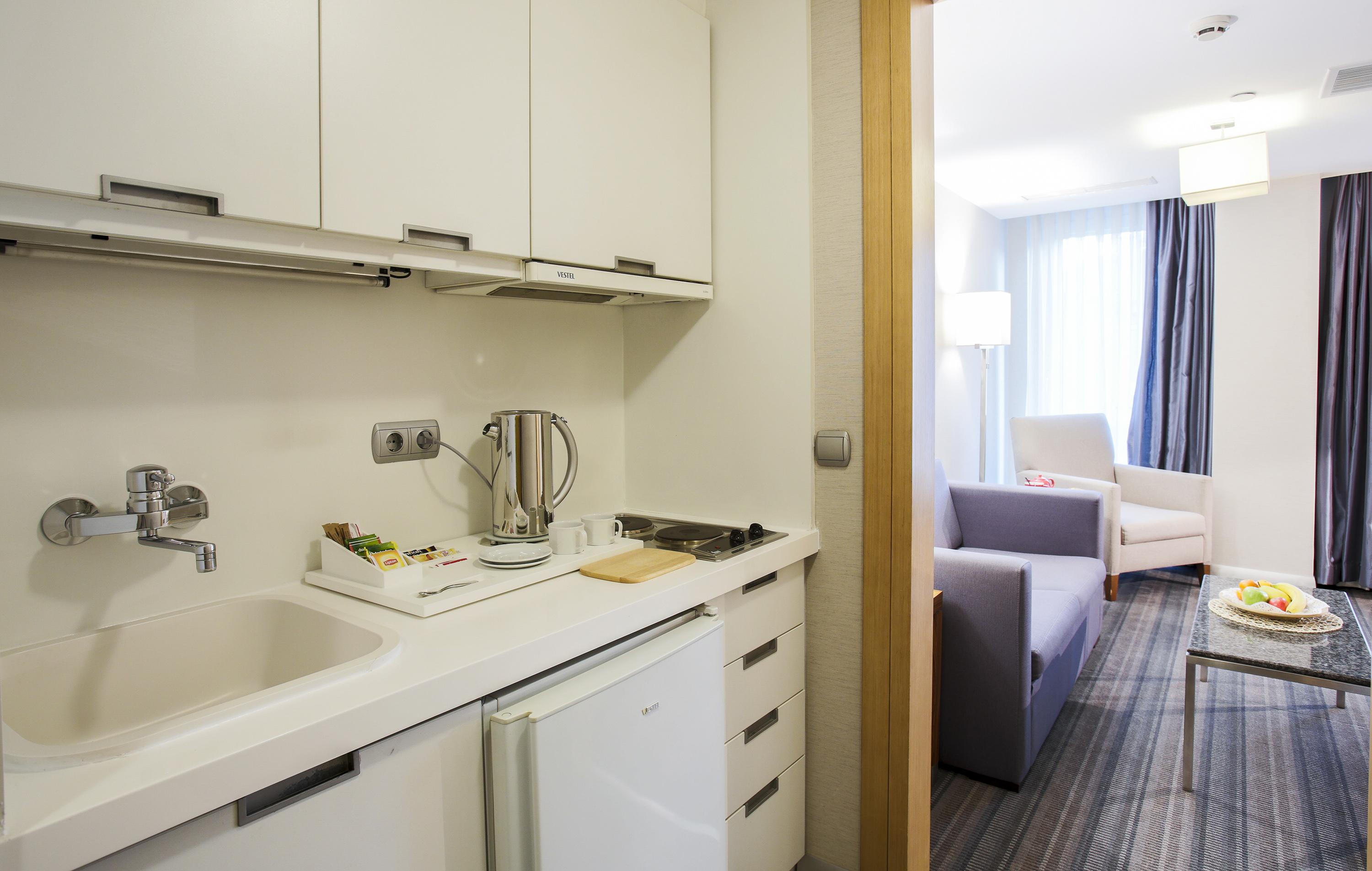 Hotel Housez & Special Class
