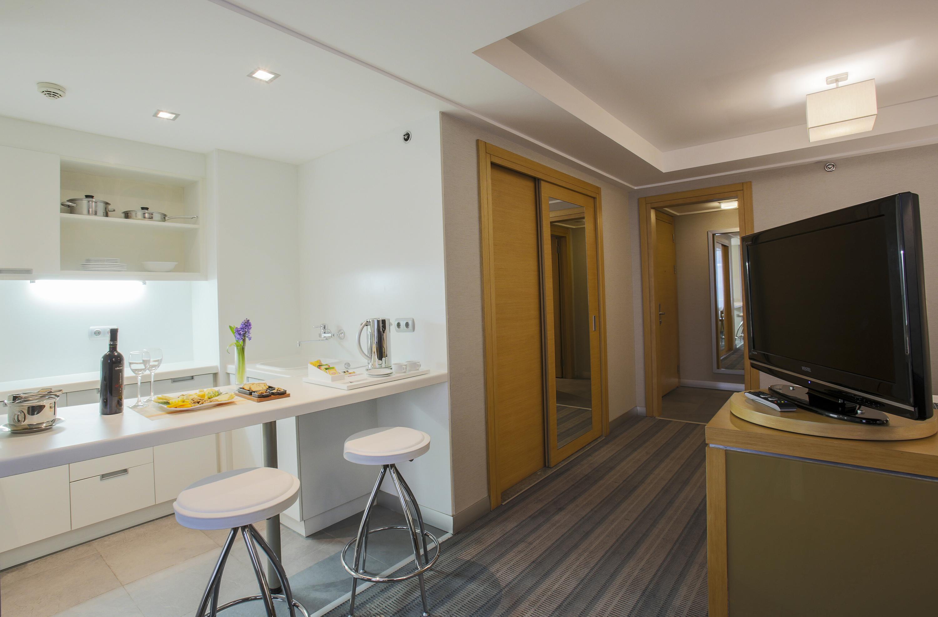 Hotel Housez & Special Class