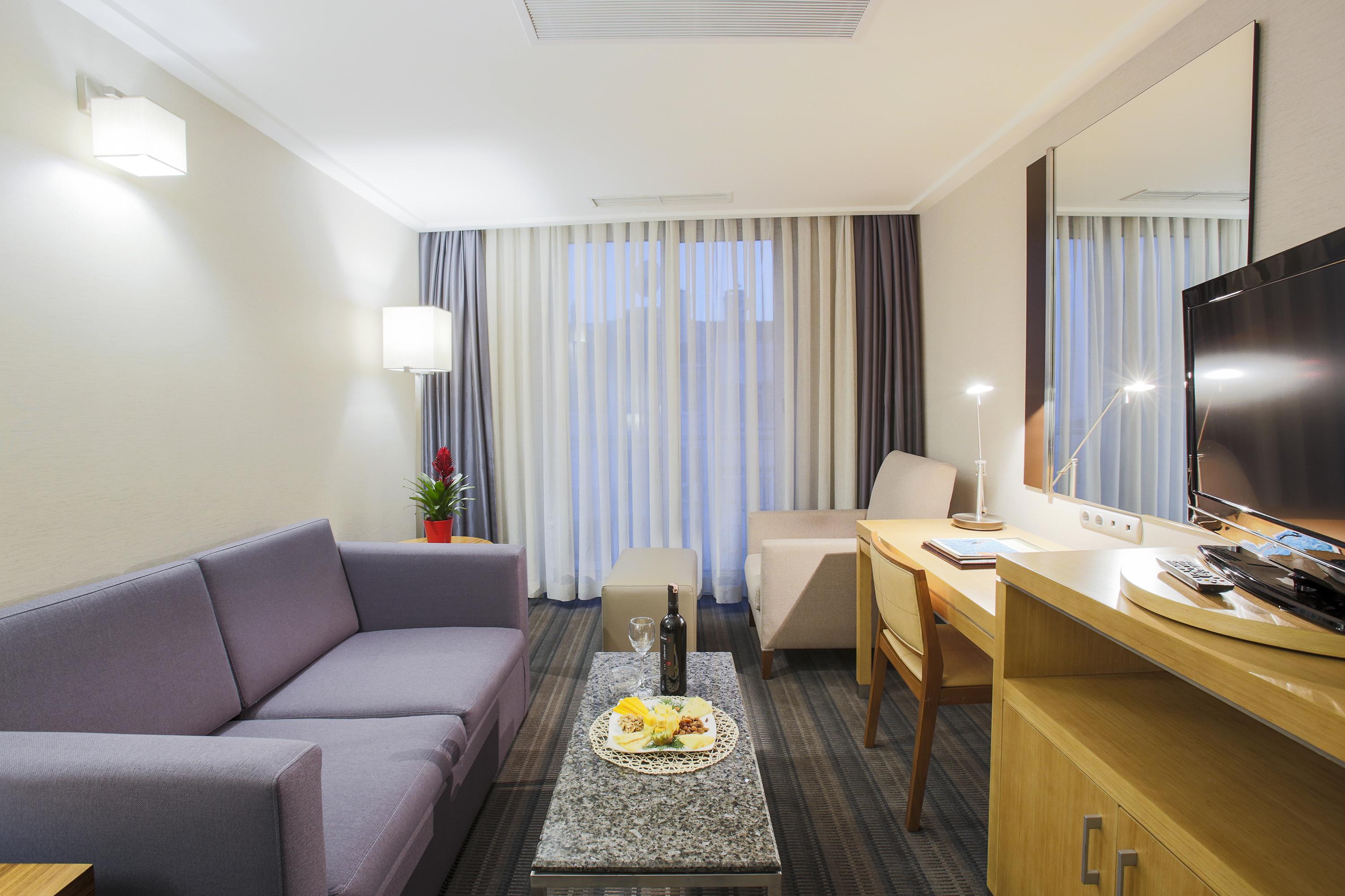 Hotel Housez & Special Class 4*