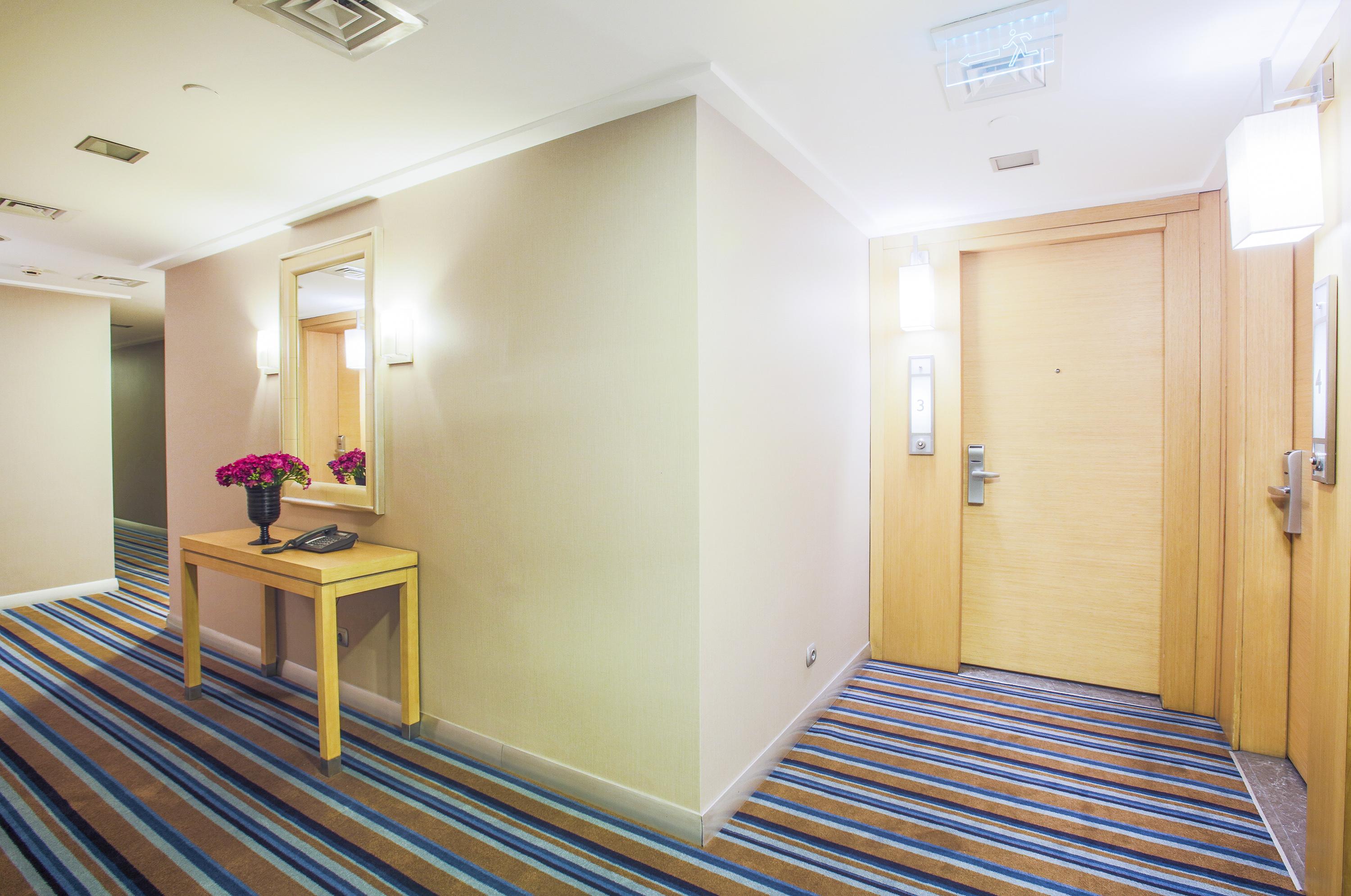 Hotel Housez & Special Class 4*