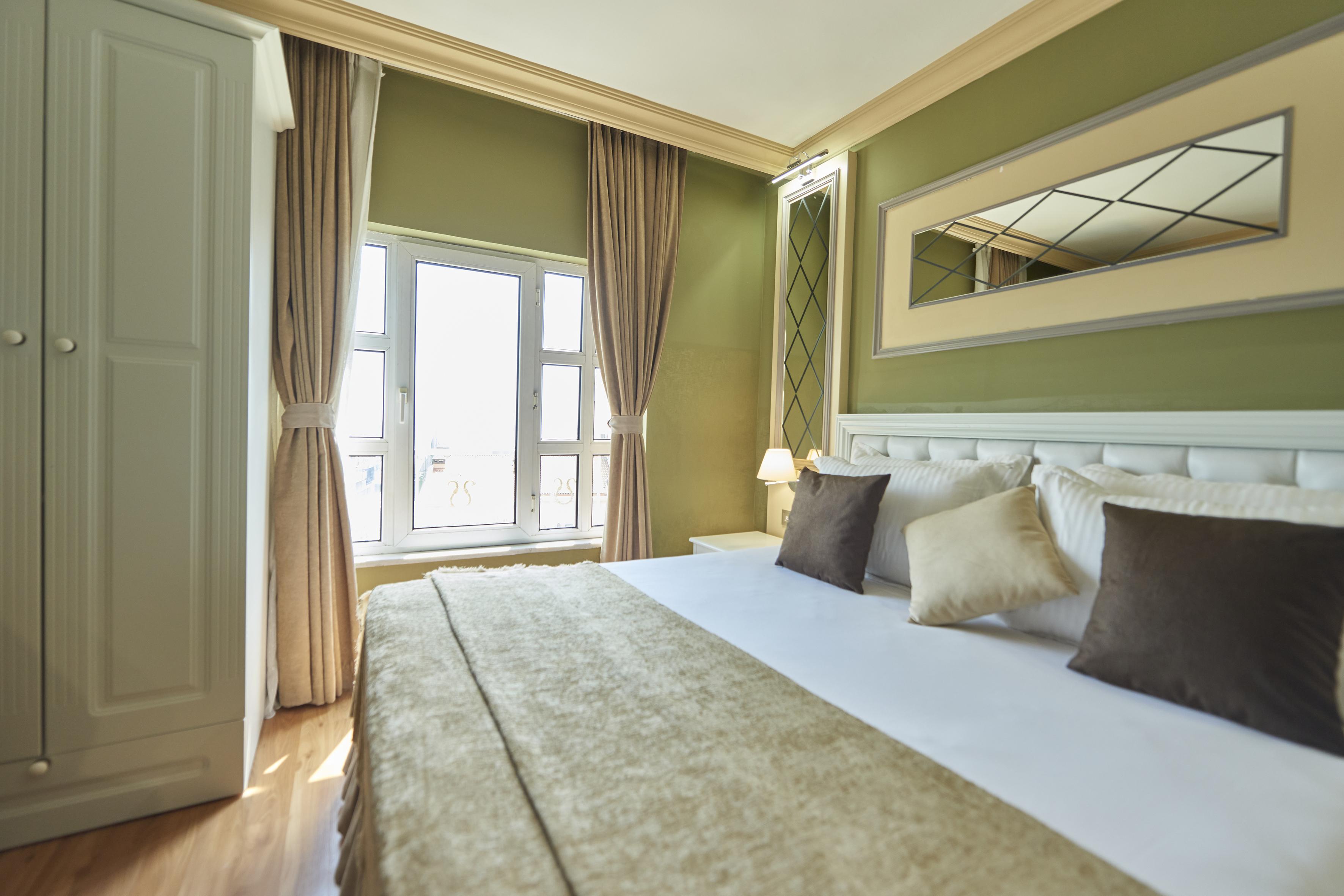 Sunlight Hotel 2*