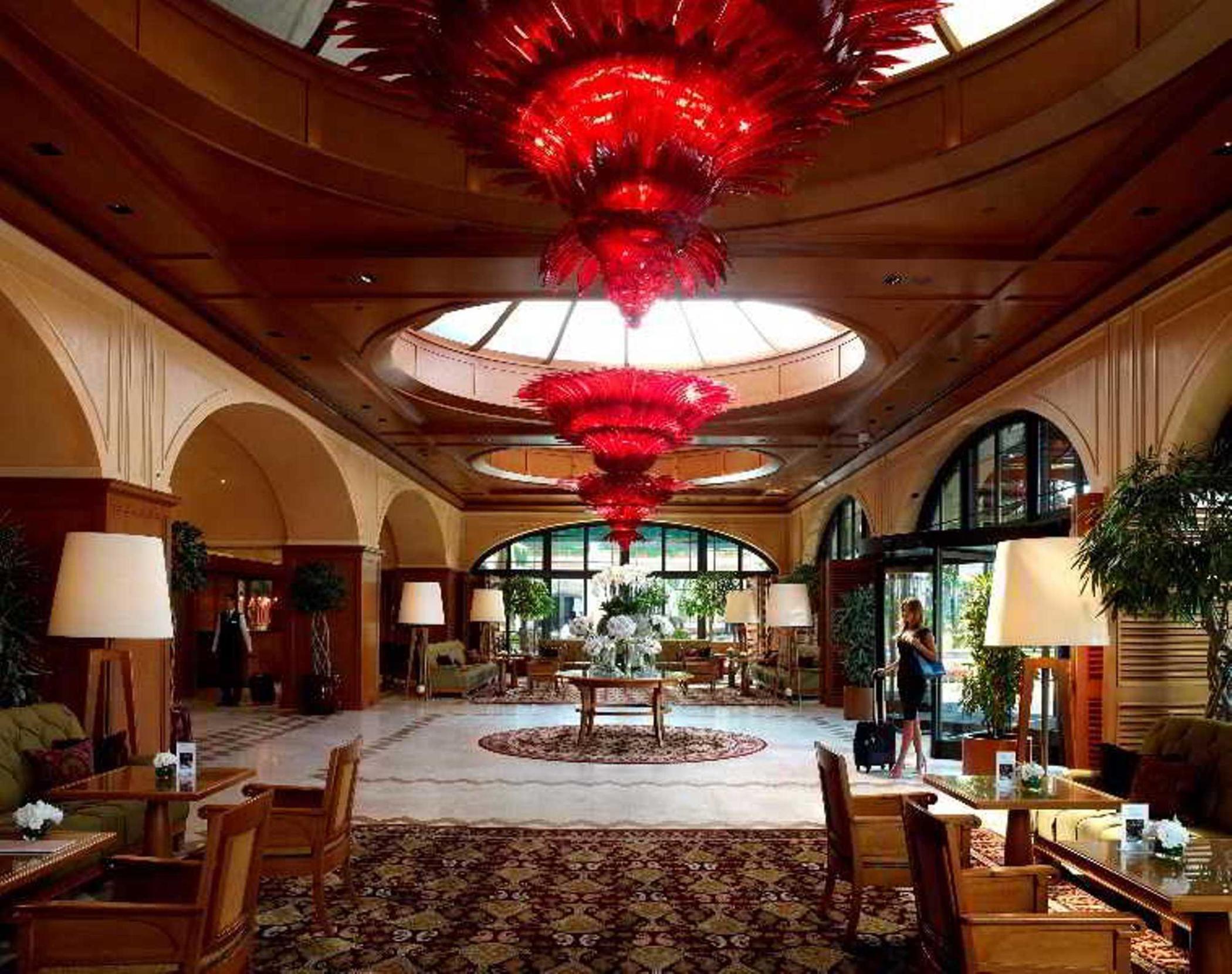Divan Hotel 5*