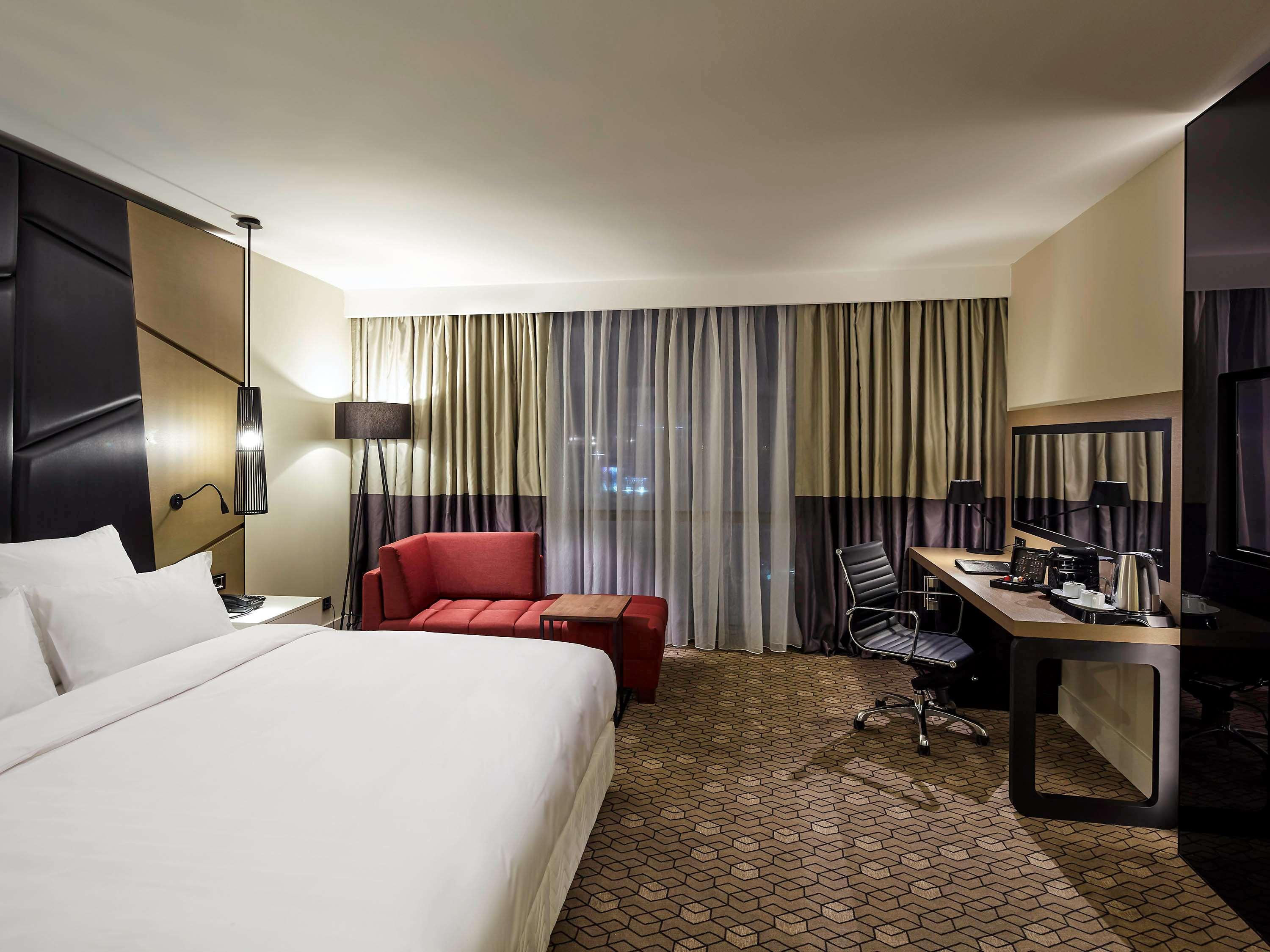 Pullman & Convention Center 5*