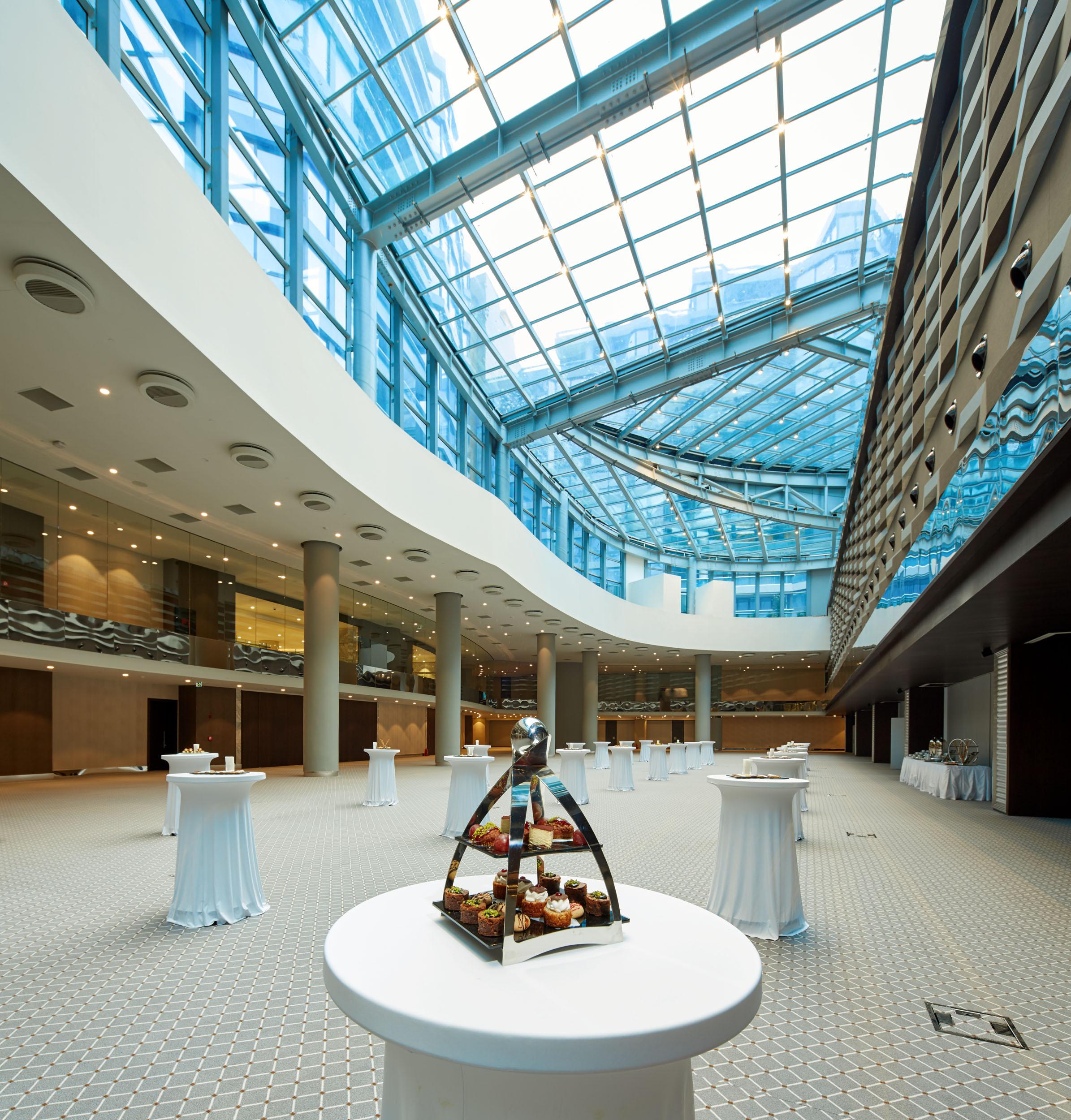 Pullman & Convention Center Hotel 5*