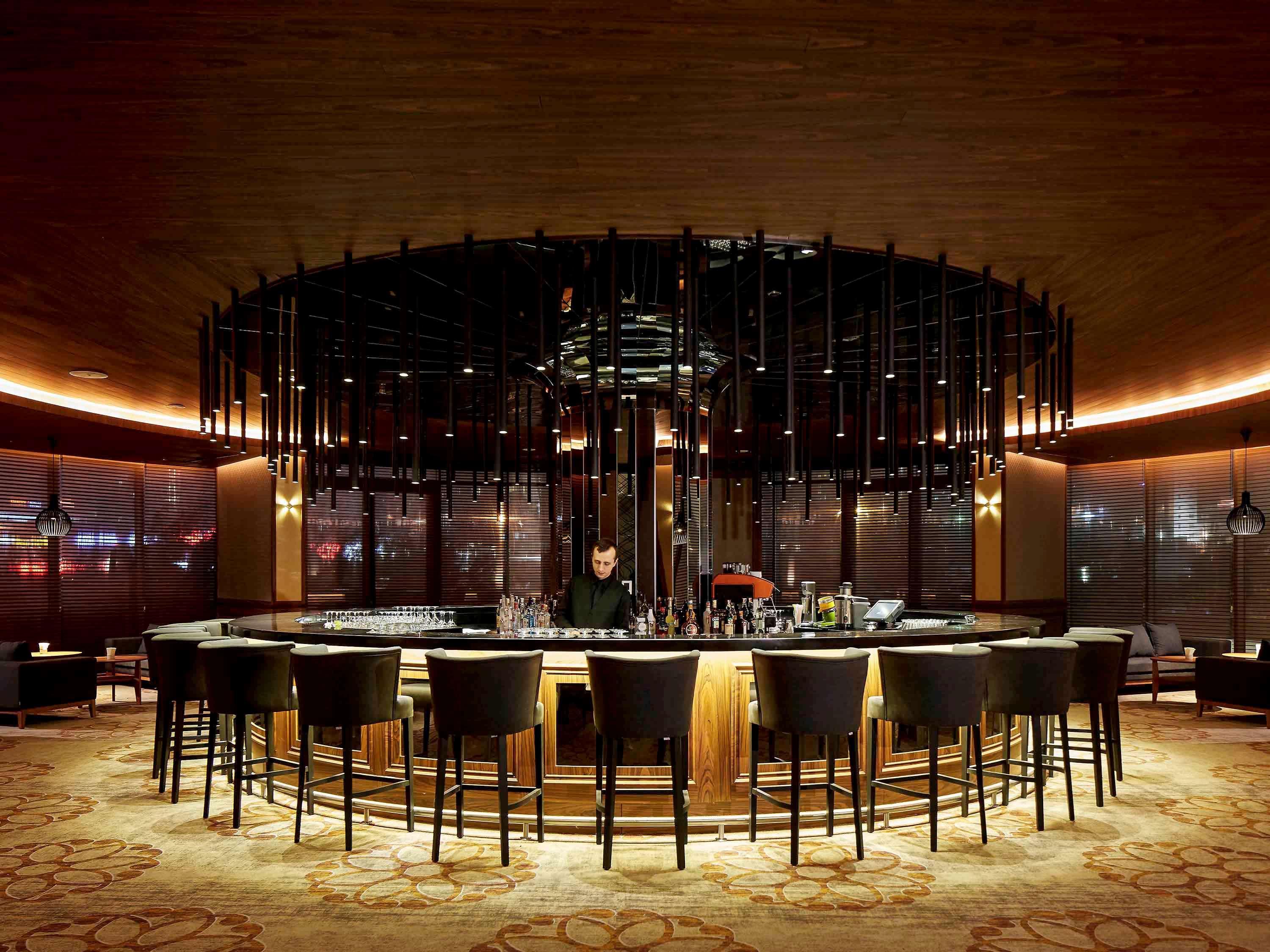 Pullman & Convention Center Hotel 5*
