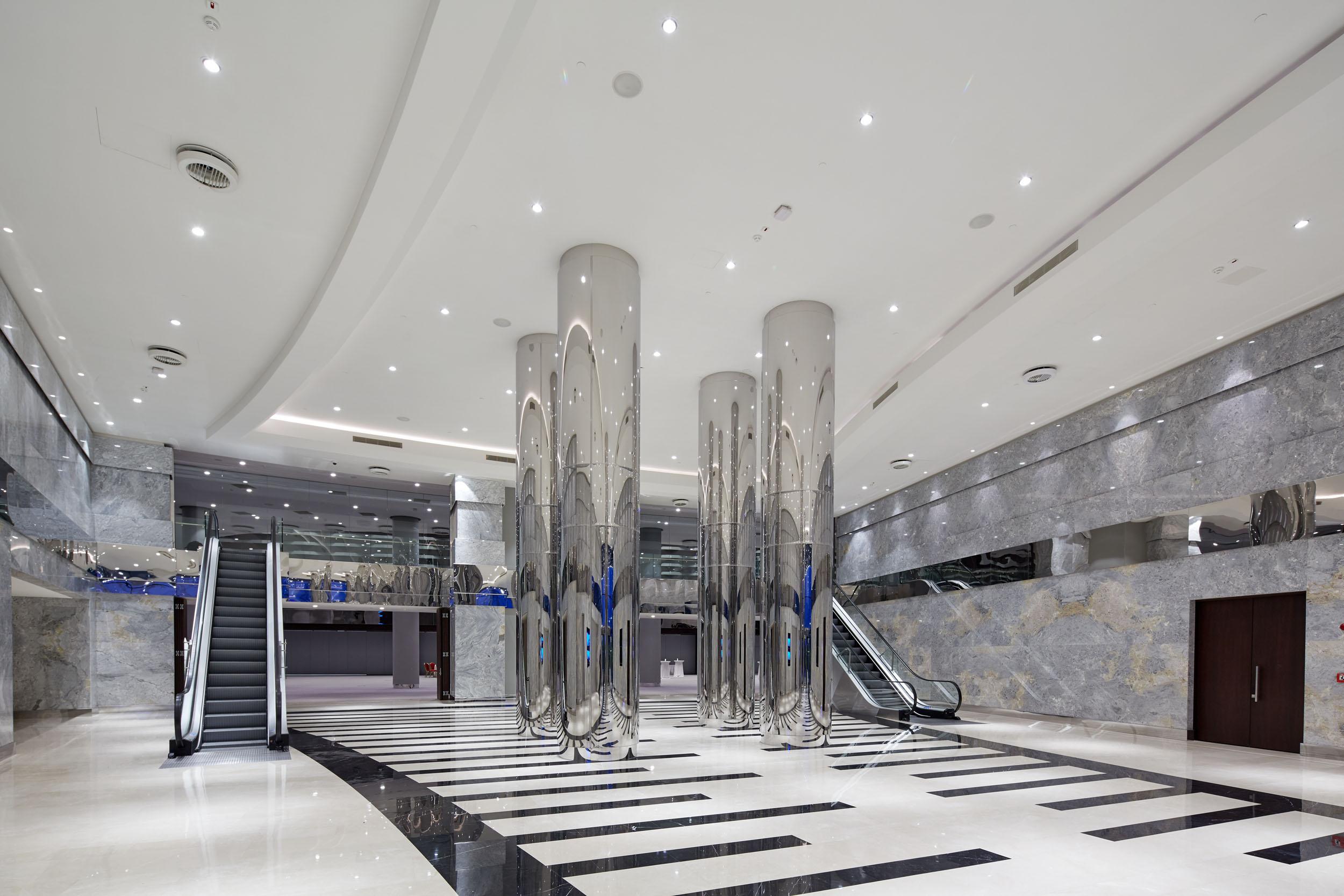 Pullman & Convention Center 5*
