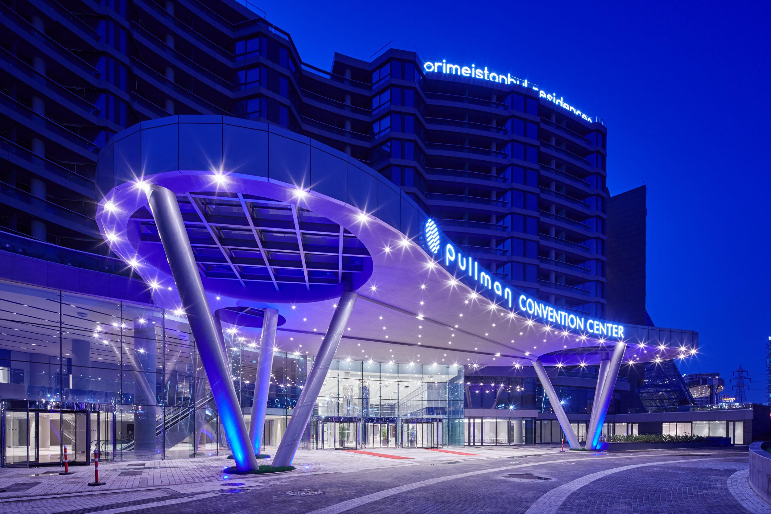 Hotel Pullman & Convention Center 5*