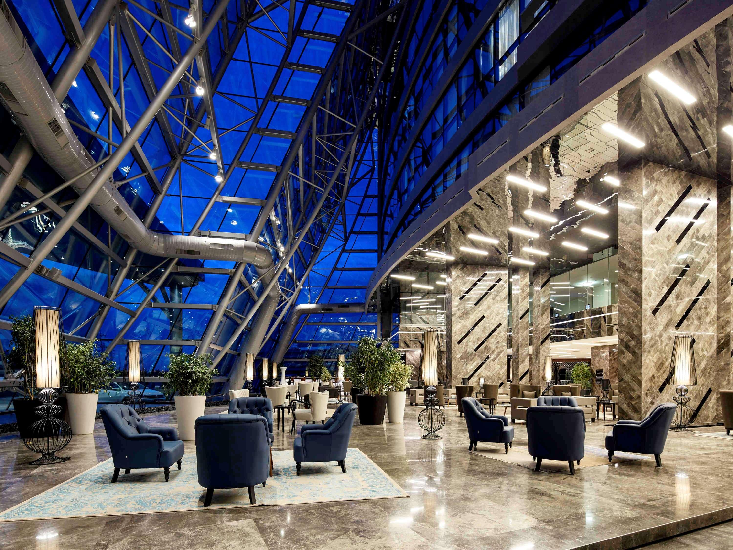 Hotel Pullman & Convention Center 5*