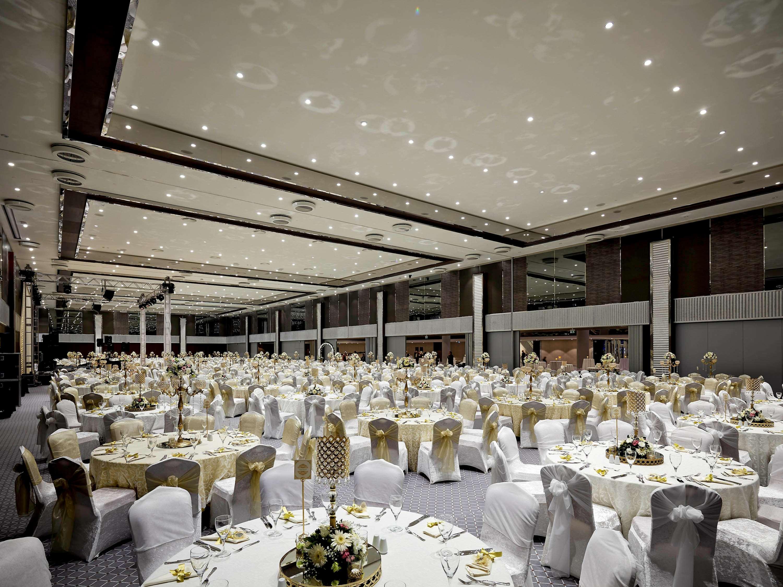 Pullman & Convention Center 5*