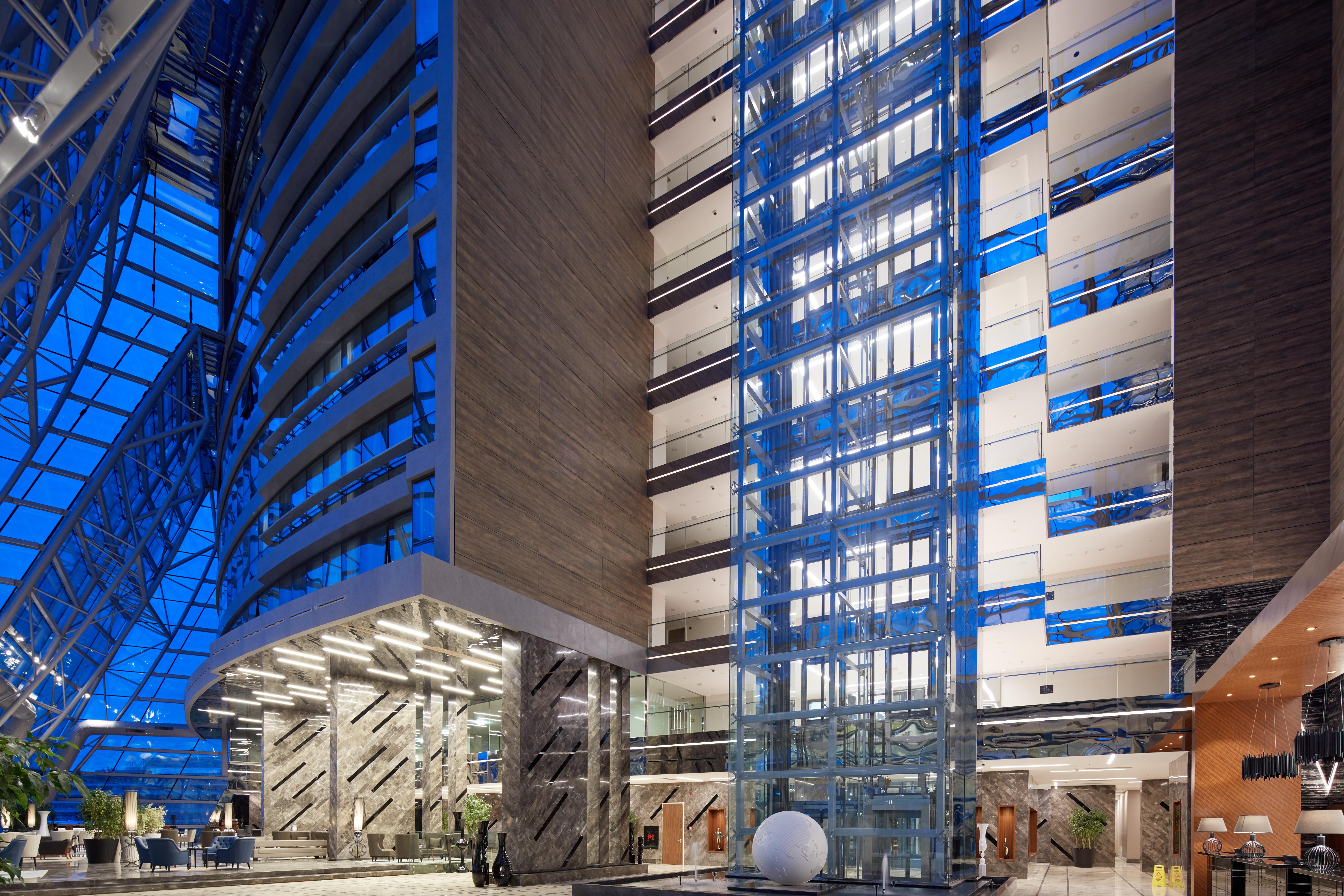 Hotel Pullman & Convention Center 5*