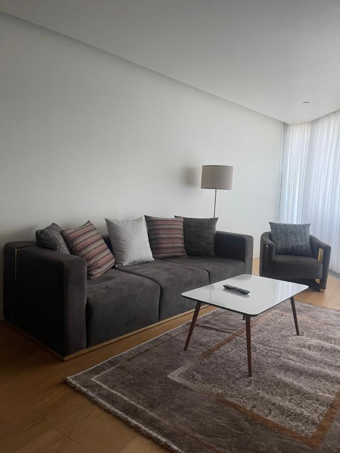 Dans Pullman Apartment *