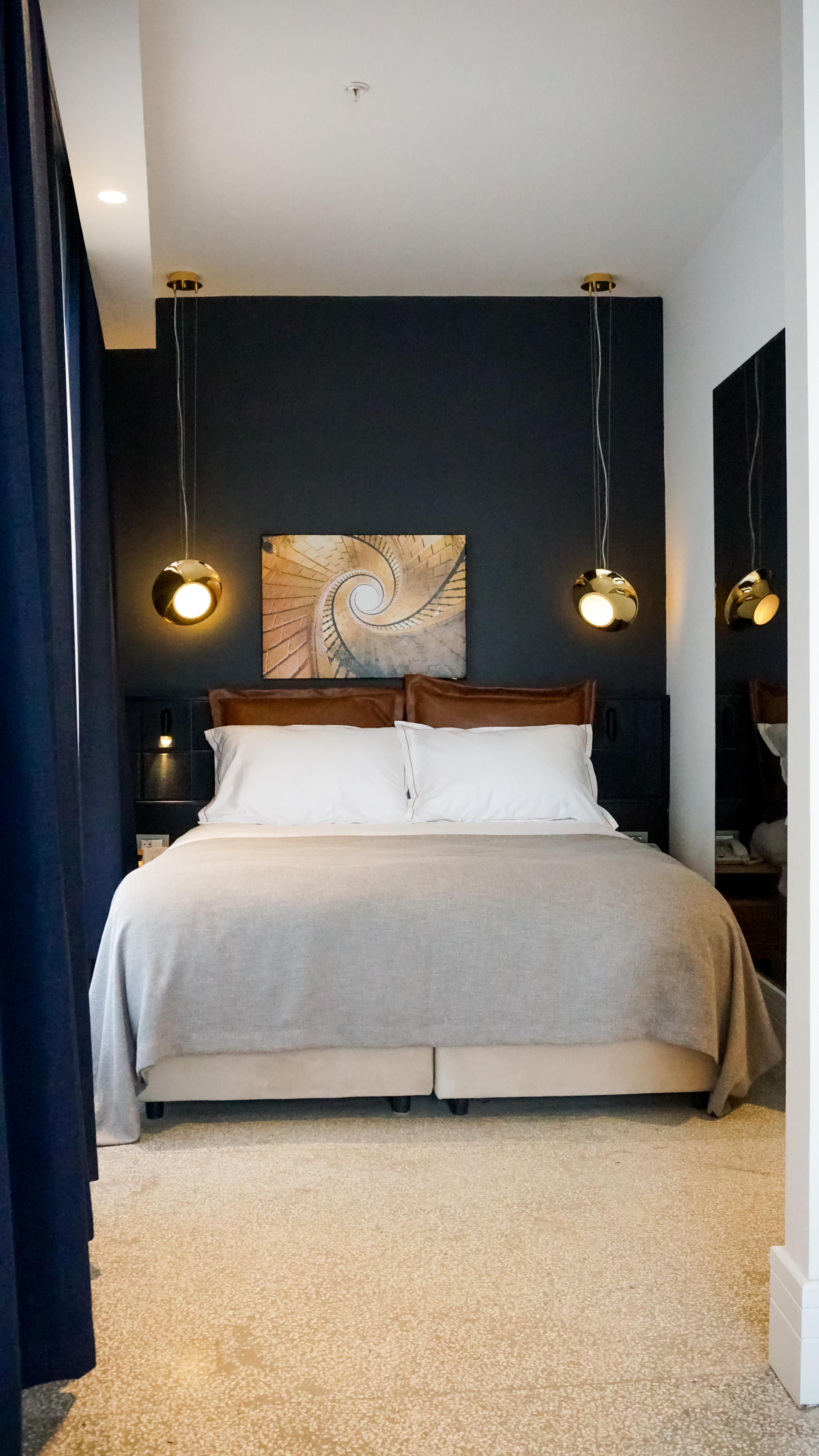 Maroon Tomtom Hotel 3*
