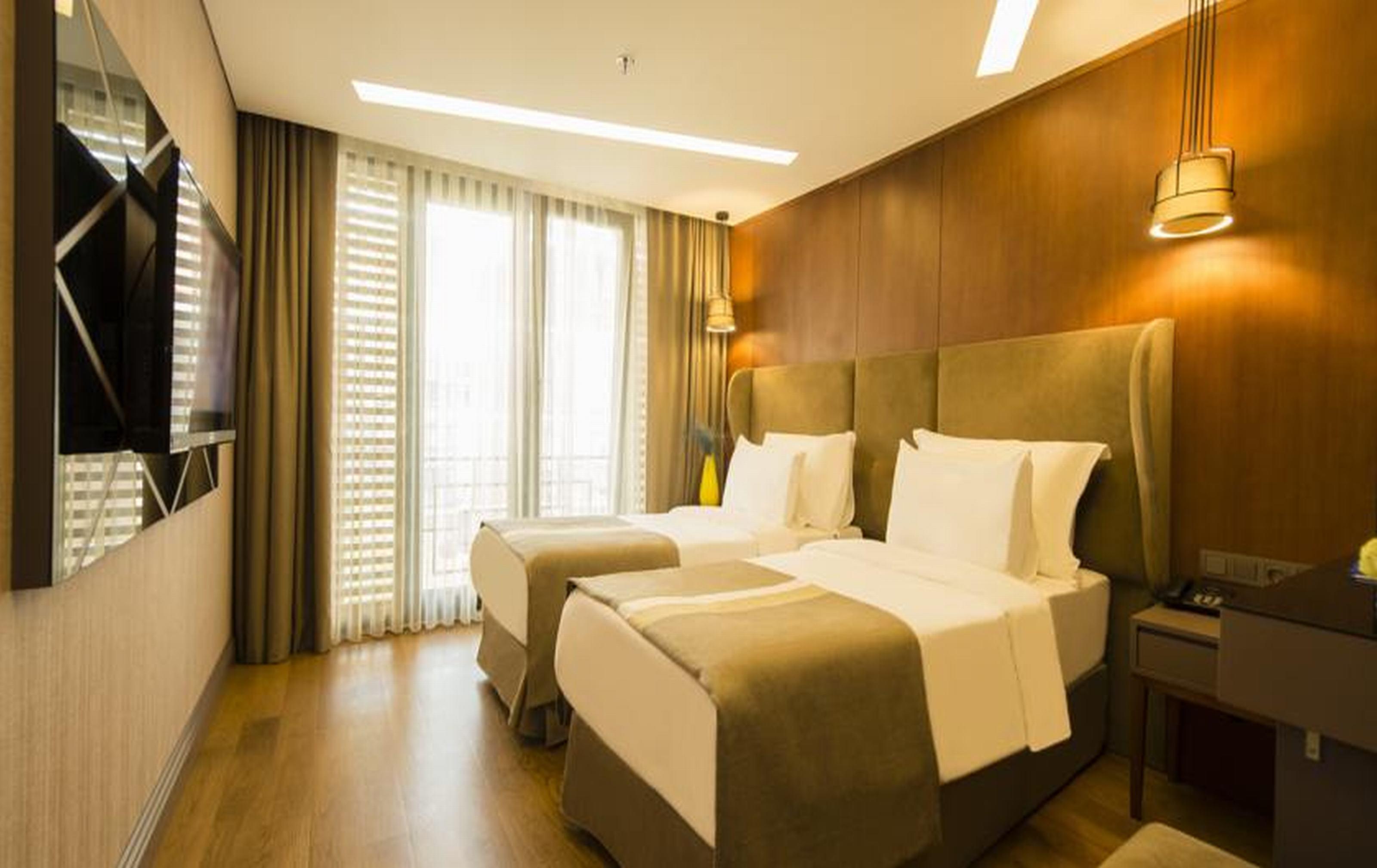 Hotel The Way 4*