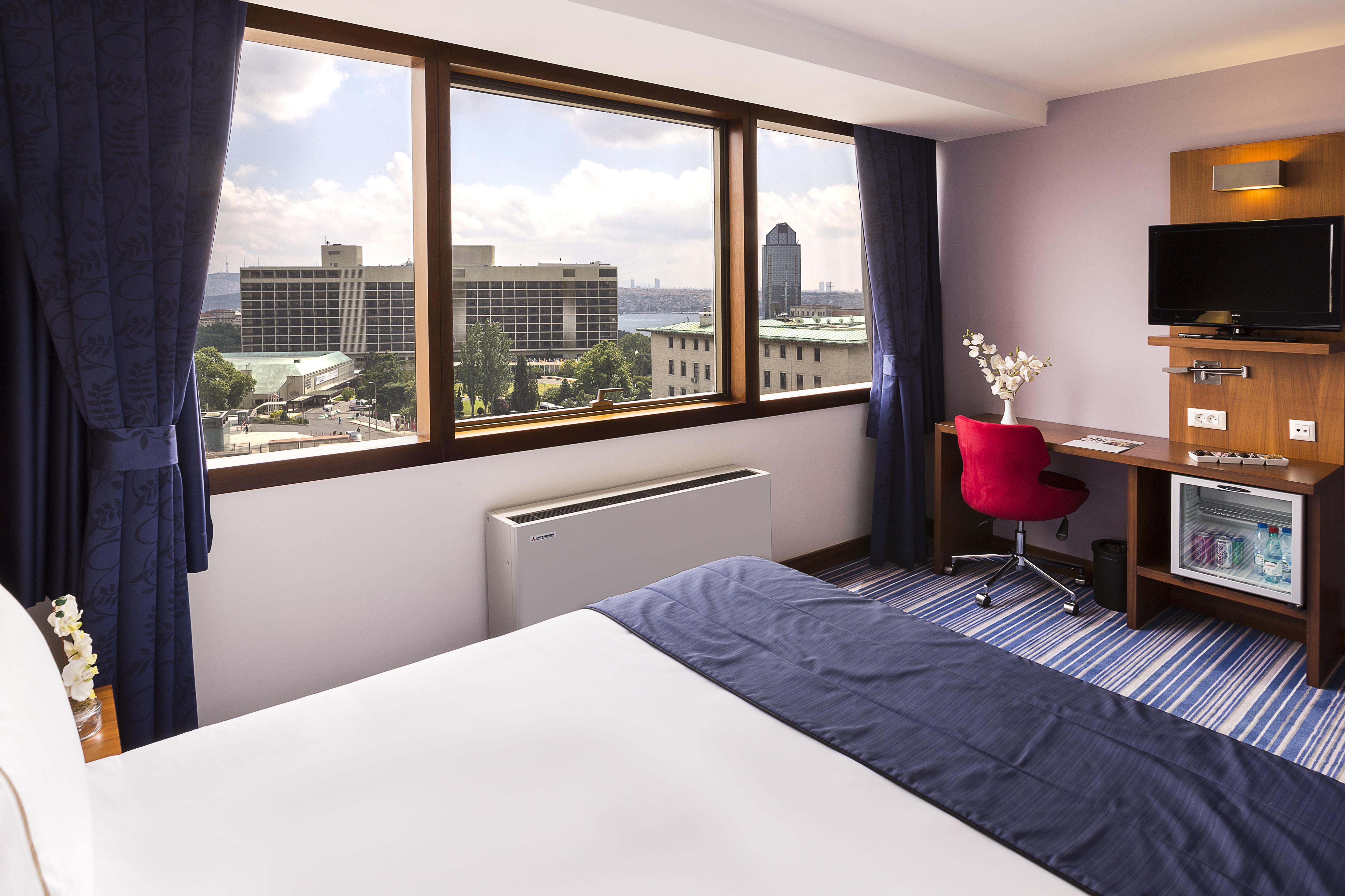 Hotel Taxim Express Bosphorus 4*