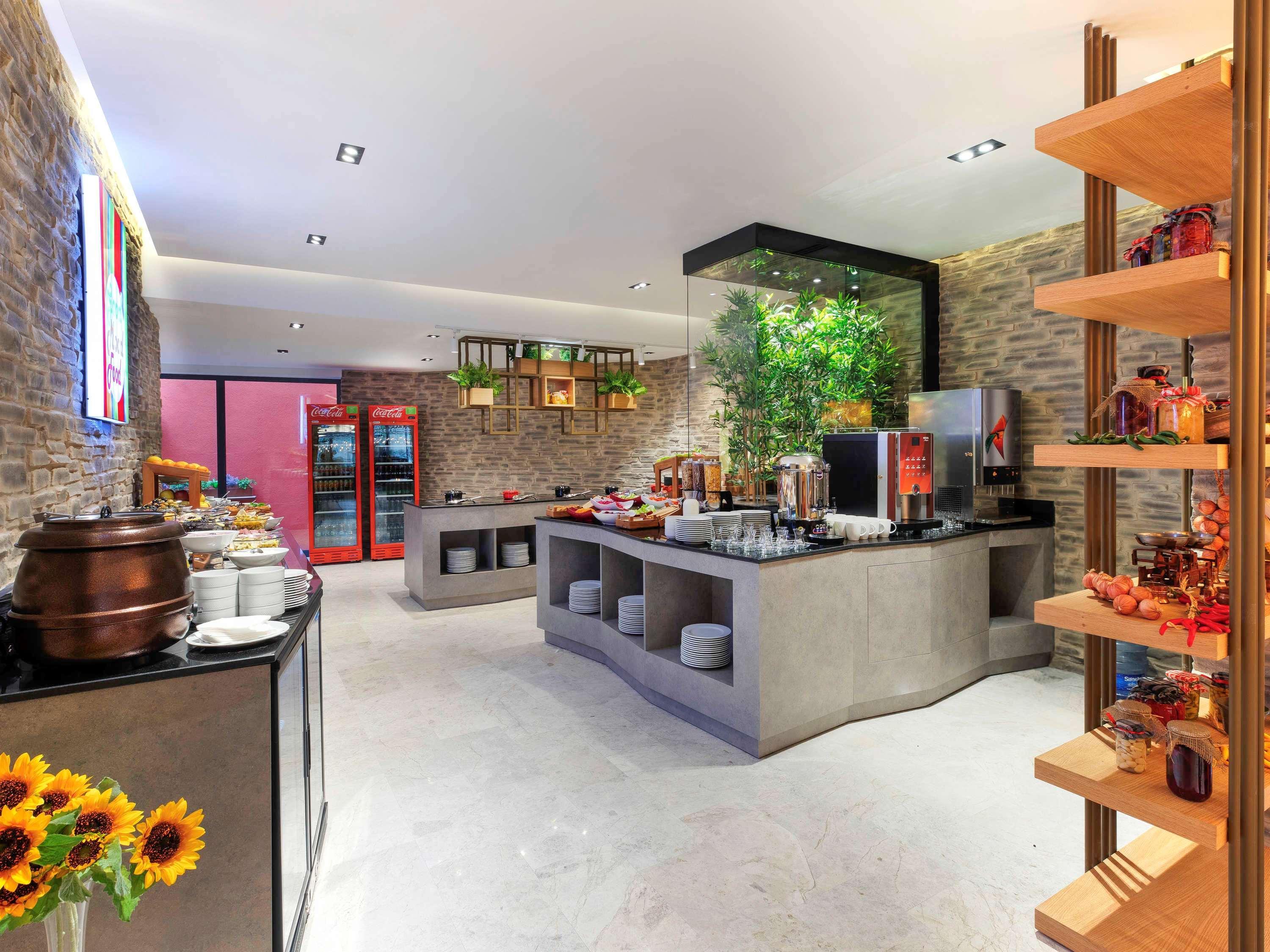 Ibis Styles Atasehir Hotel 4*