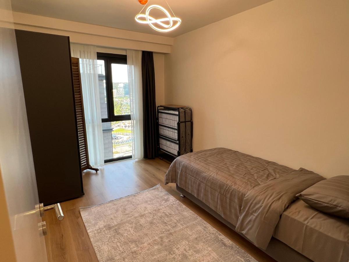 Family Luxury 2 Bedroom +saloon