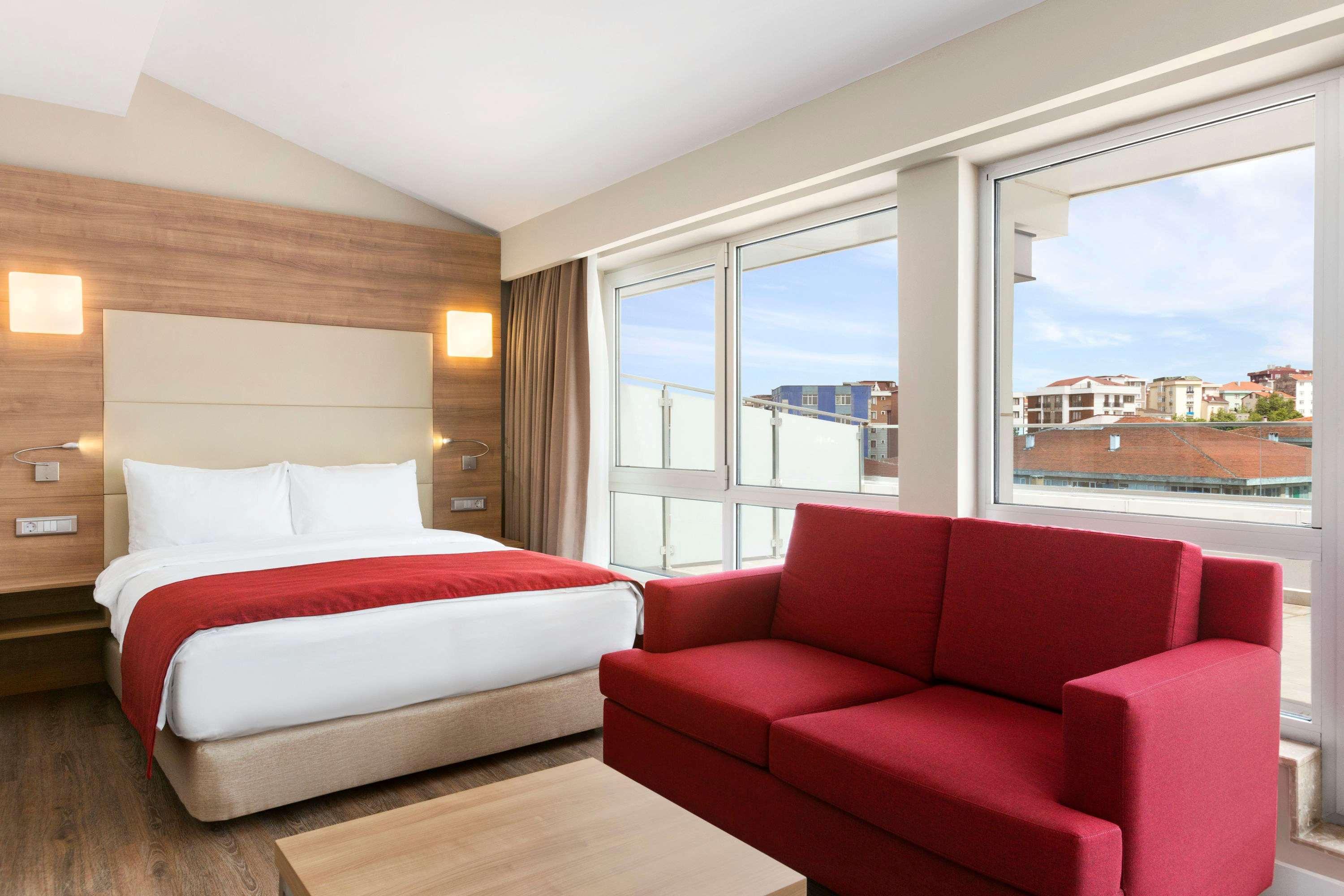 Ramada Encore Kartal Hotel 4*