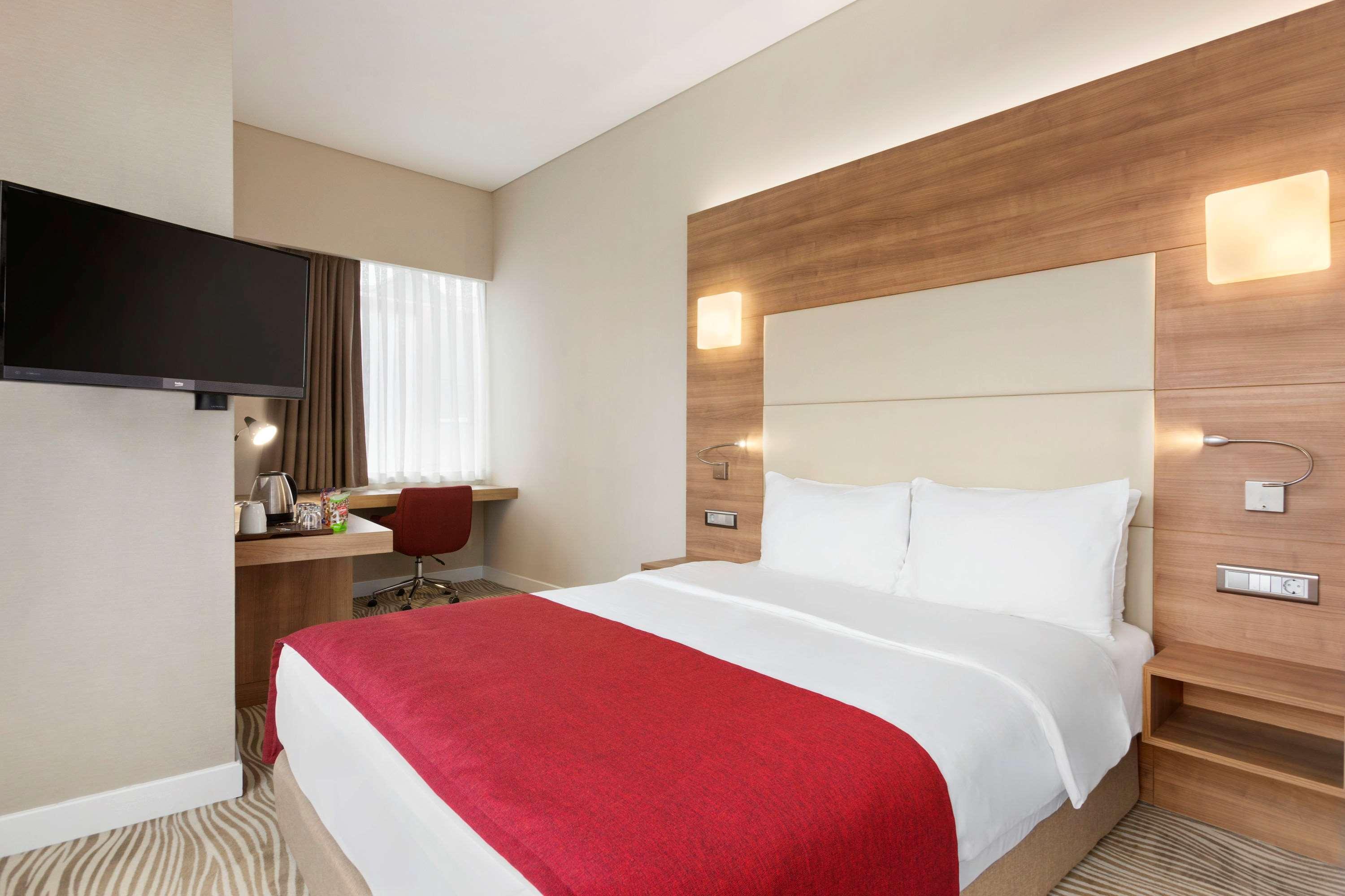 Hotel Ramada Encore Kartal 4*