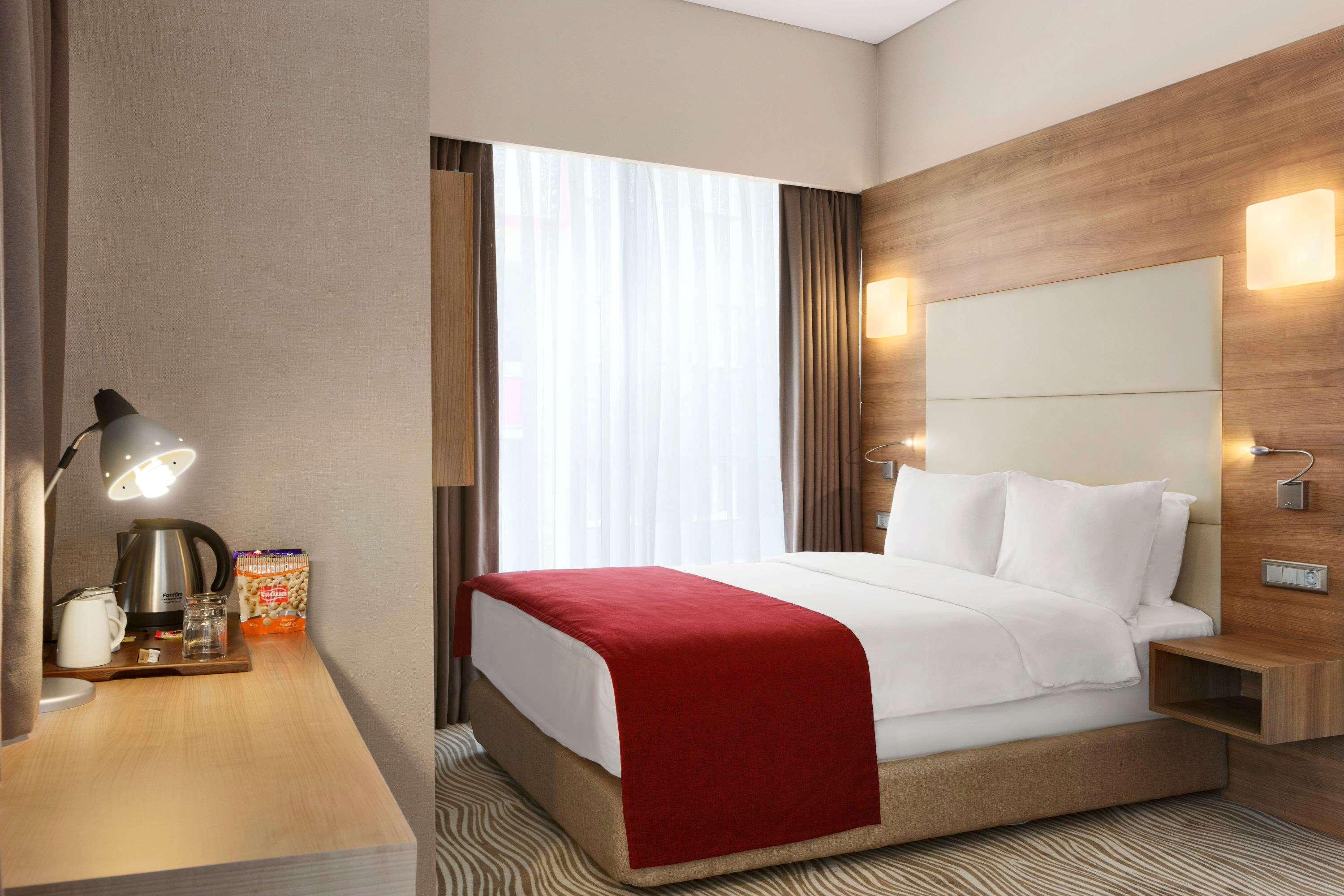 Ramada Encore Kartal 4*