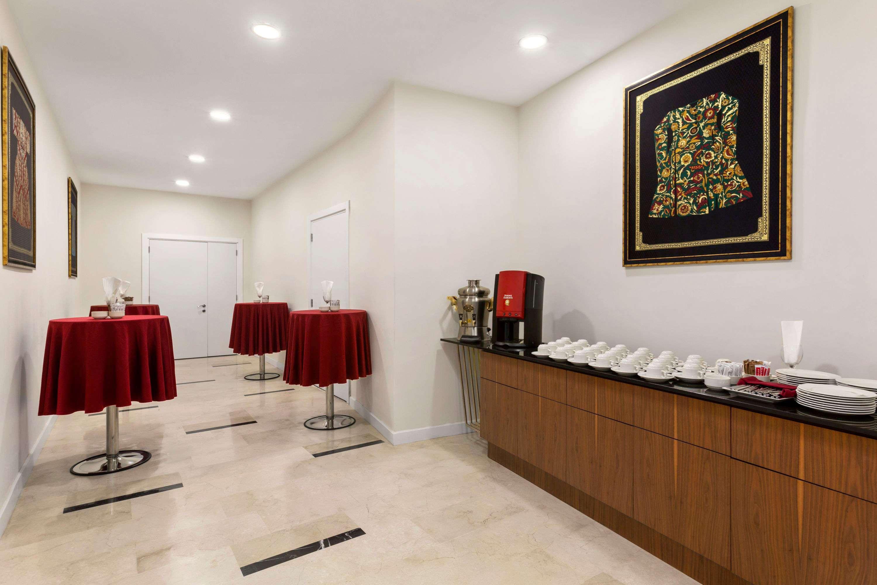 Ramada Encore Kartal Hotel 4*