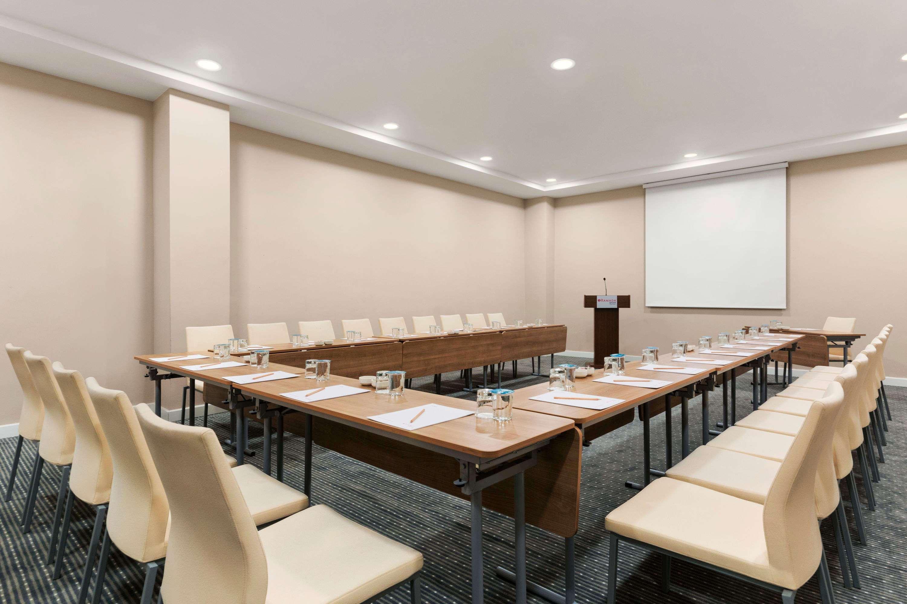 Hotel Ramada Encore Kartal