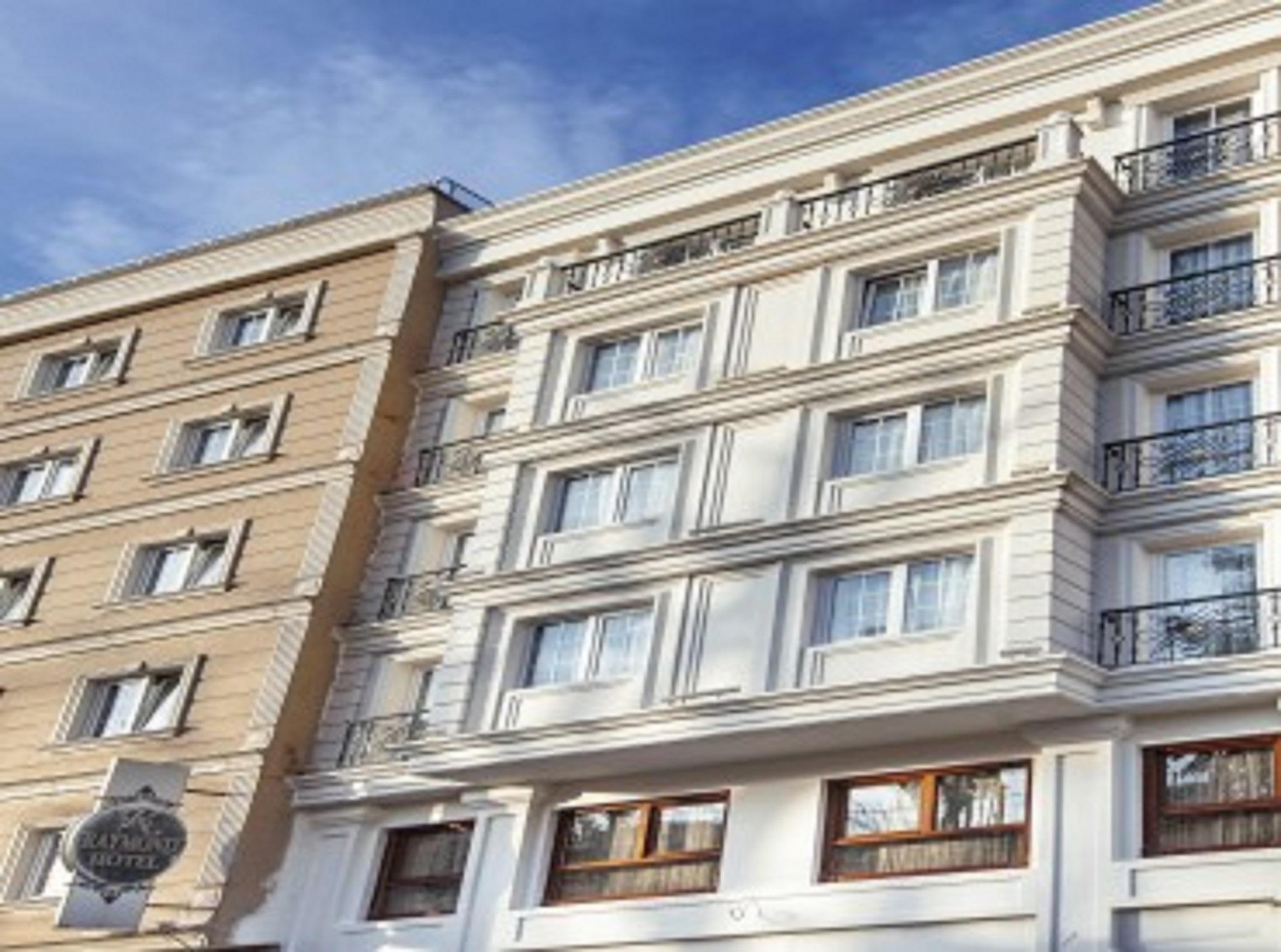 Raymond Blue Hotel 3*