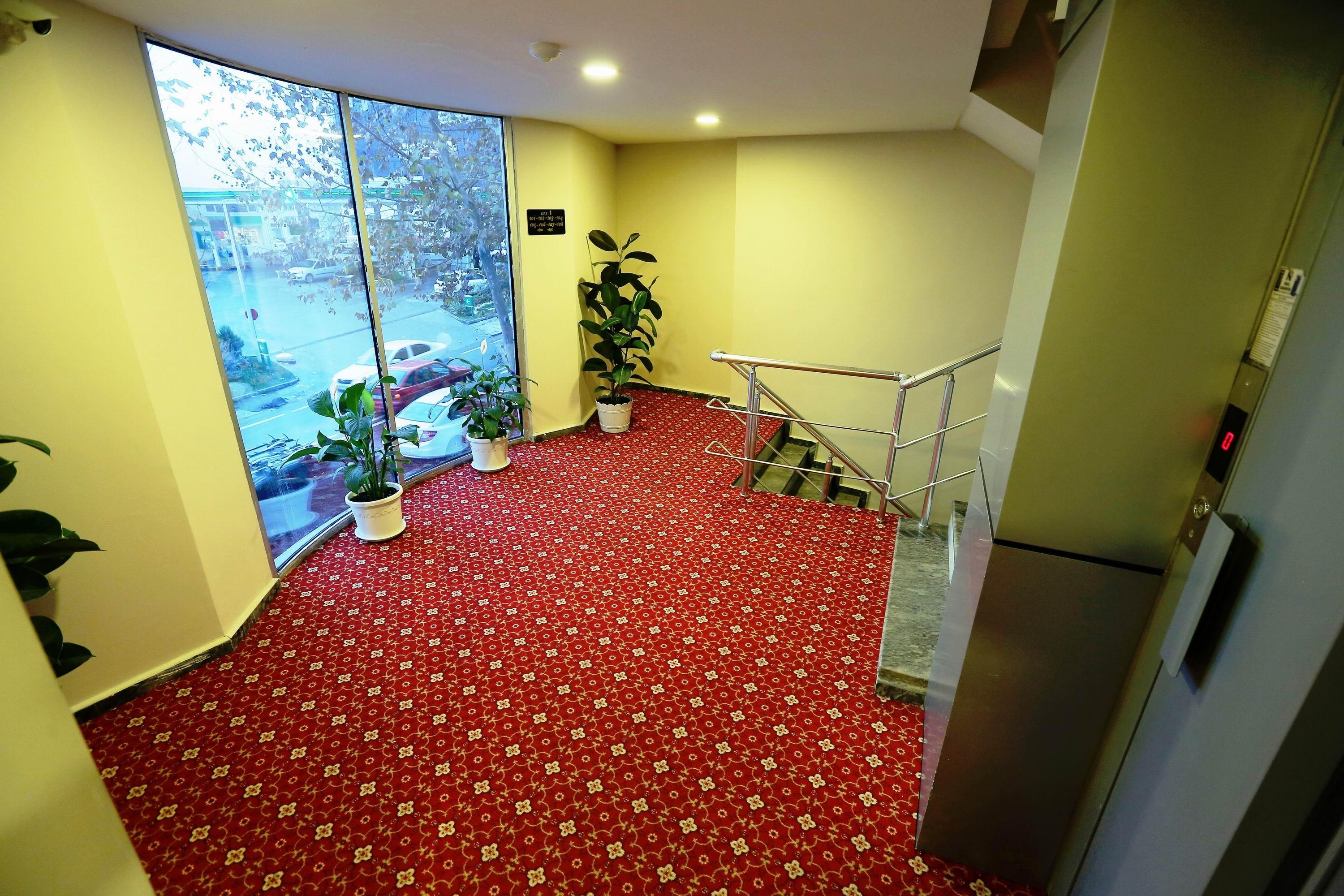 Hotel Grand Airport