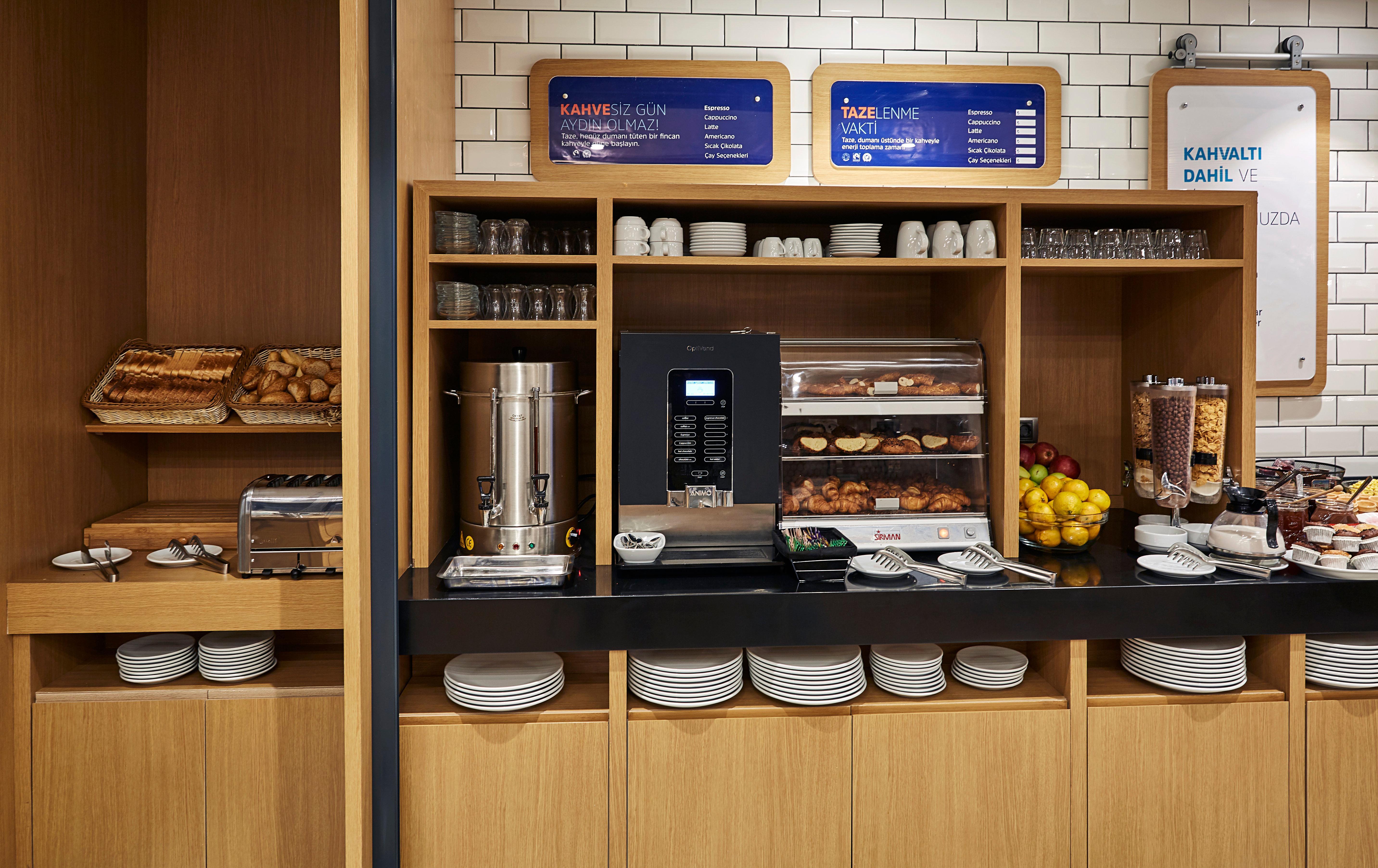 Express - - Atakoy Metro By Ihg Hotel 3*