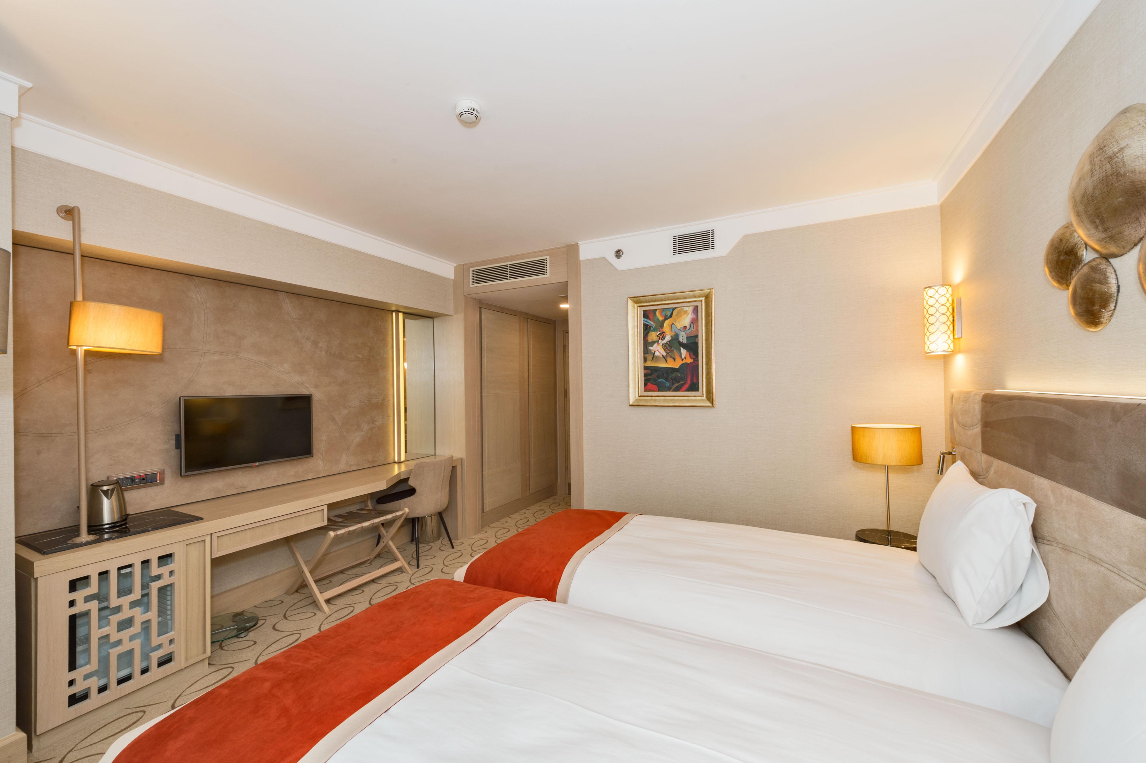 Hotel Mare Park & 4*