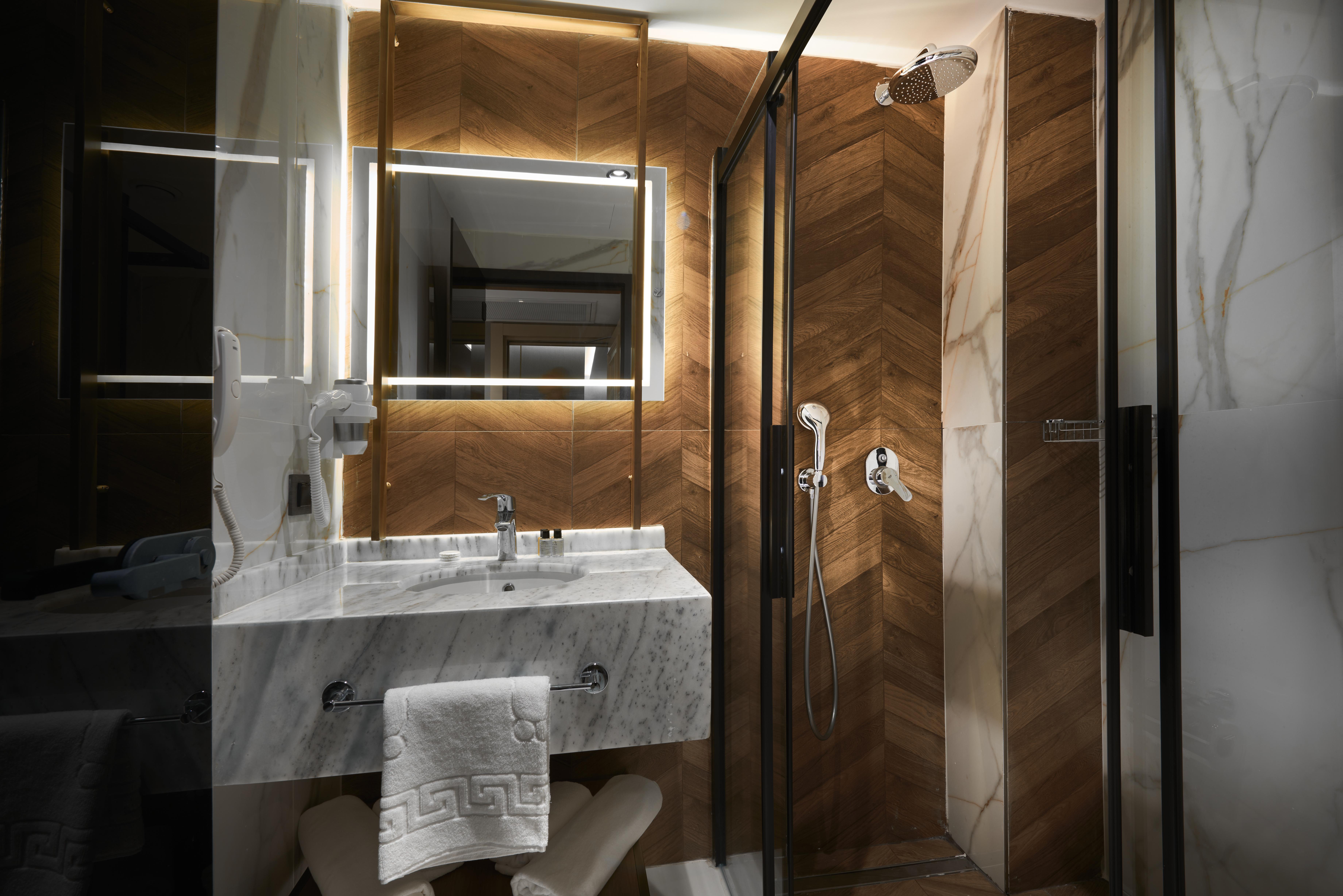 Dundar & Hotel 4*