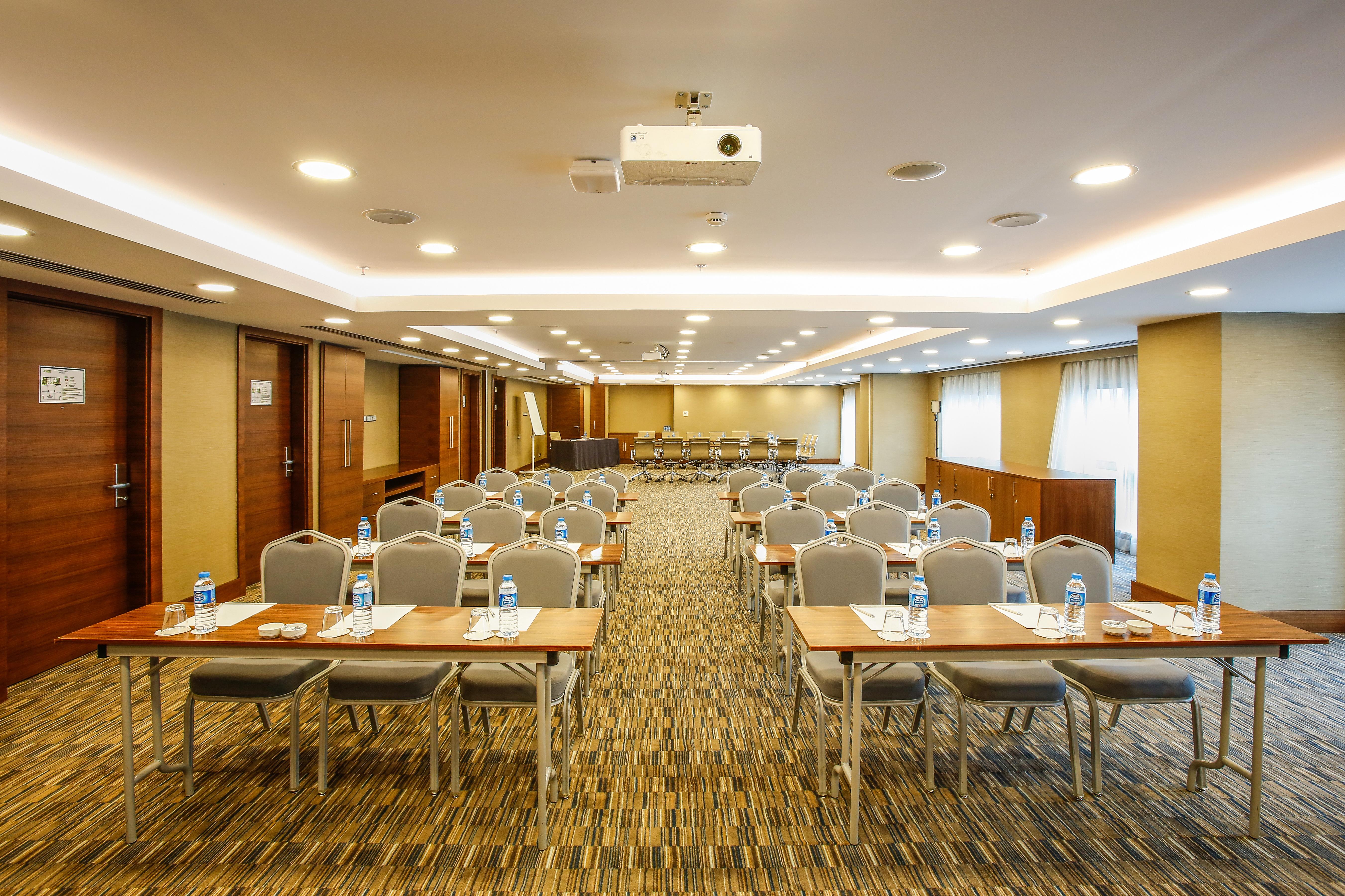 Dedeman Bostanci & Convention Center