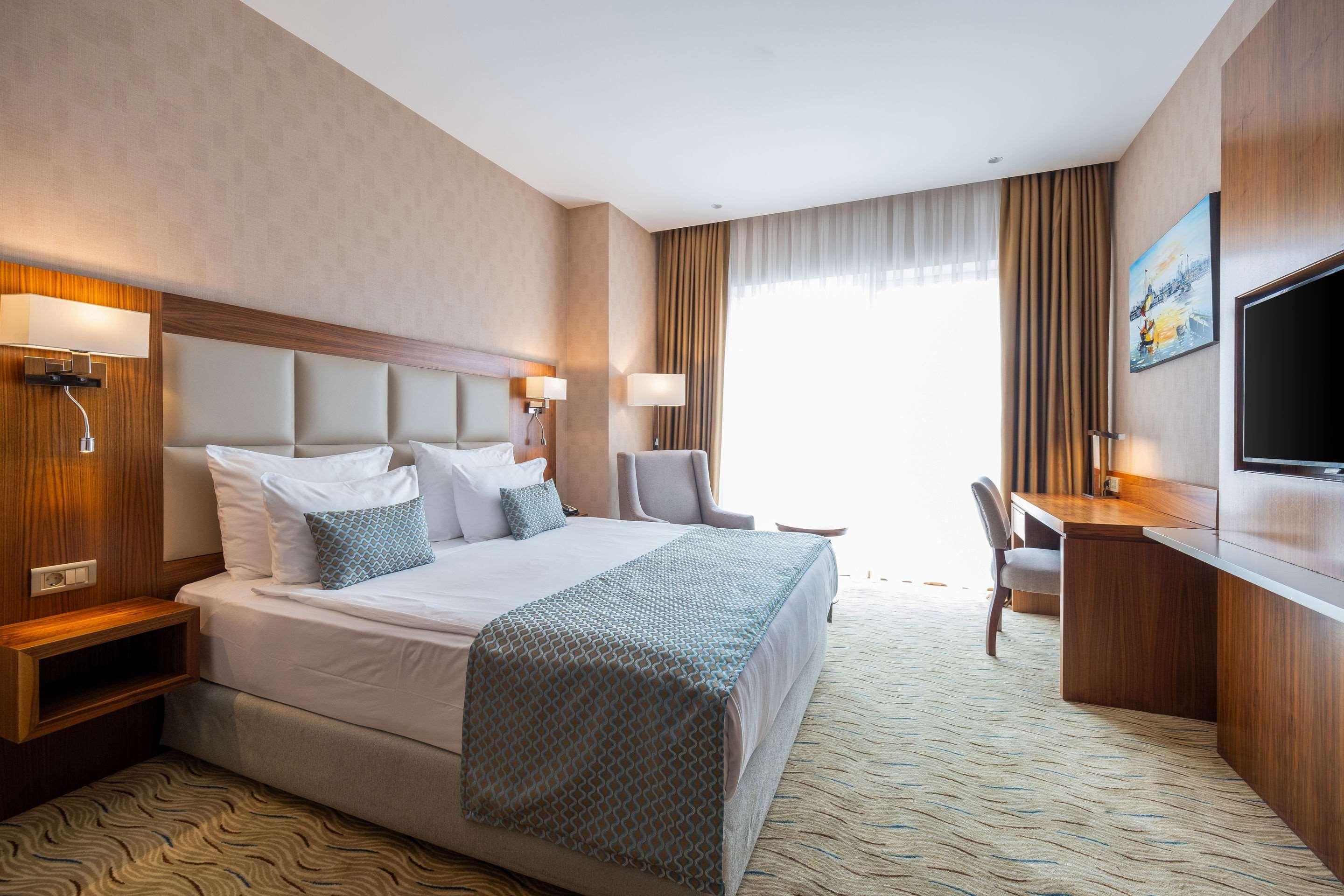 Clarion Mahmutbey Hotel 5*
