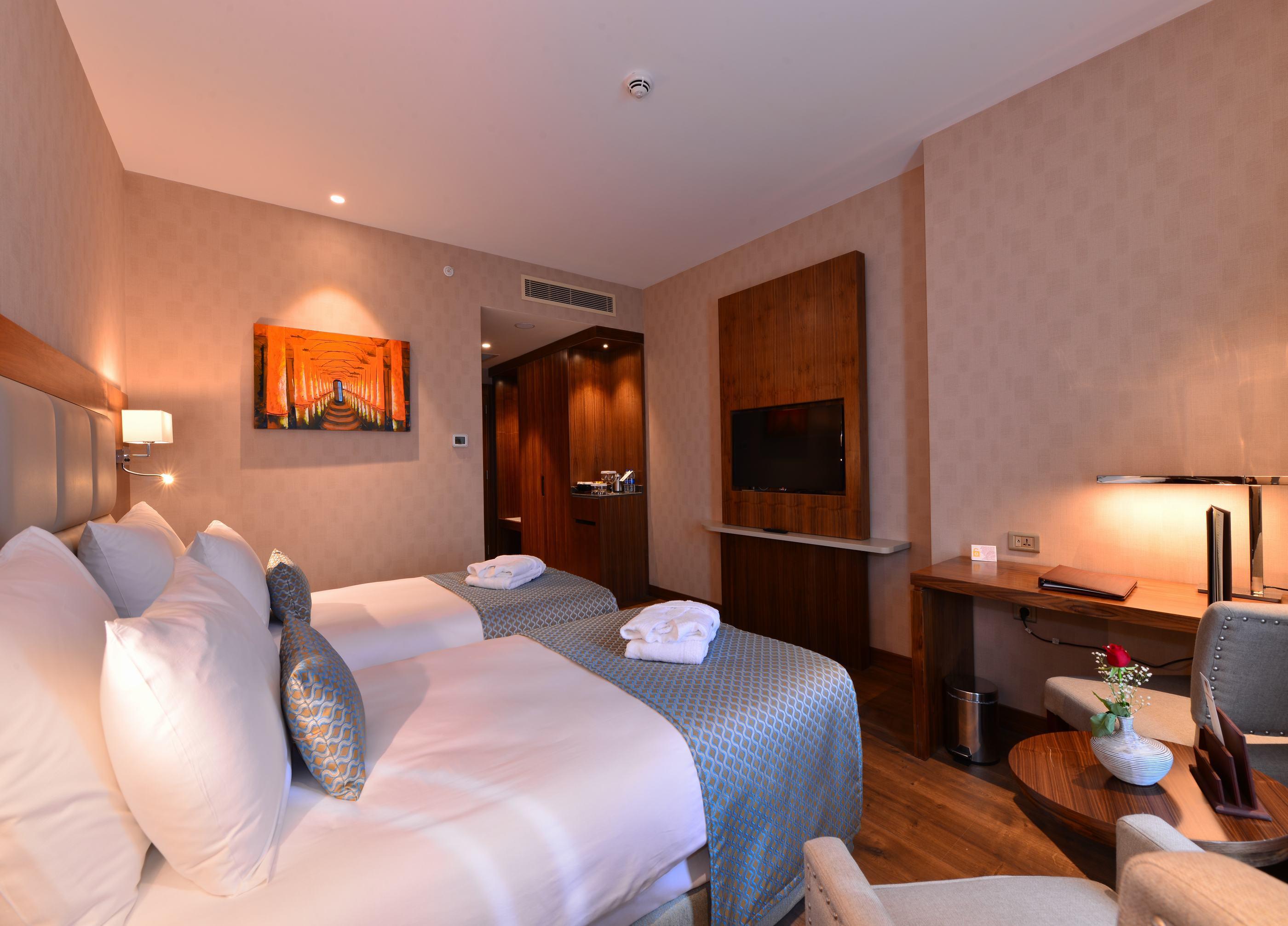 Clarion Mahmutbey Hotel 5*