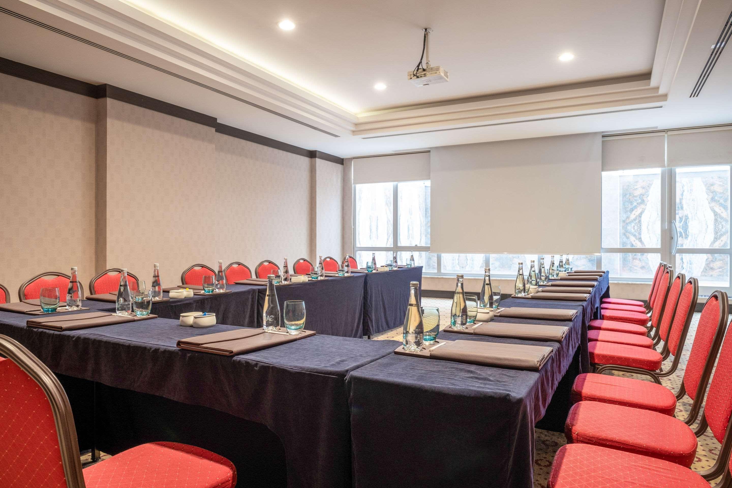 Hotel Clarion Mahmutbey 5*