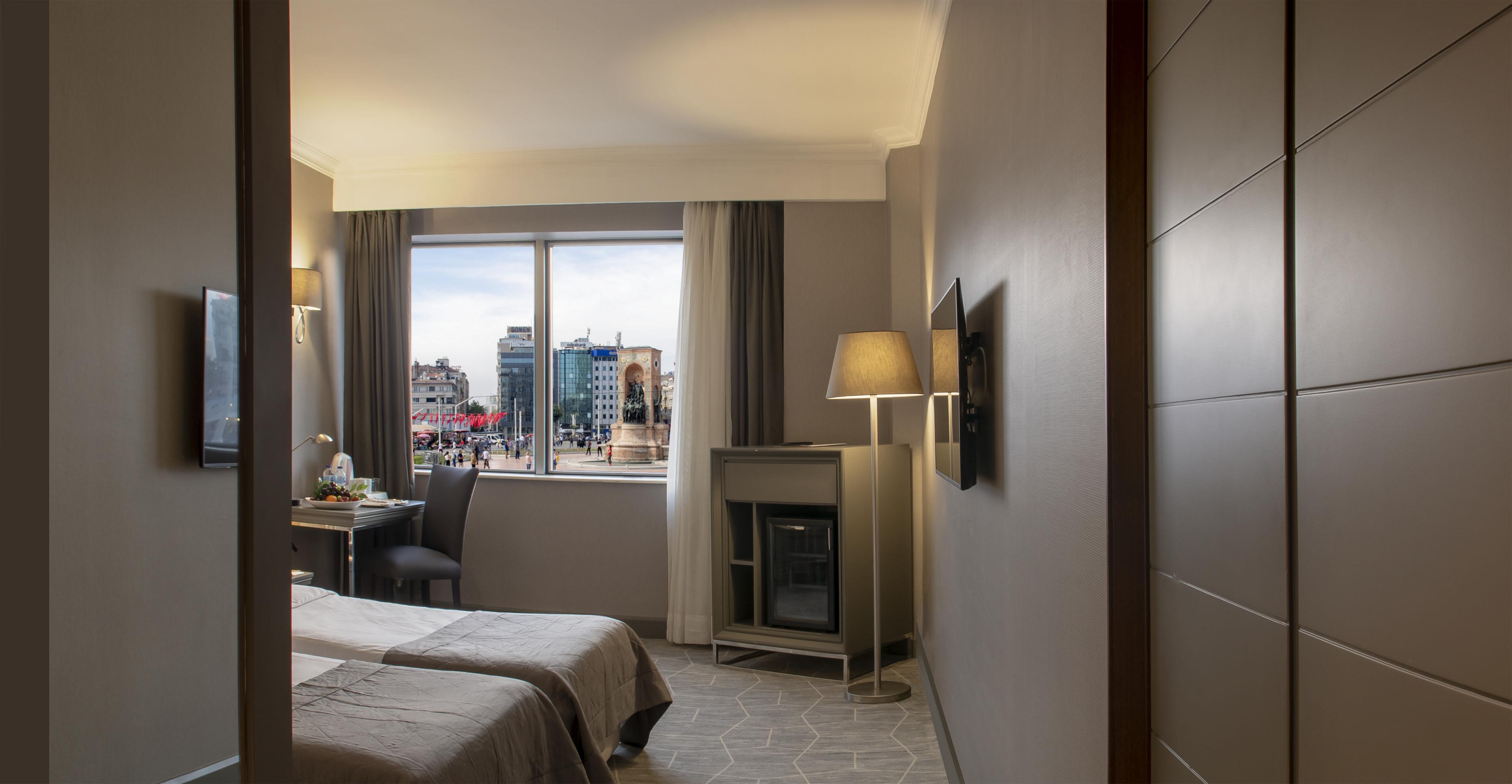 Taksim Square Hotel 4*