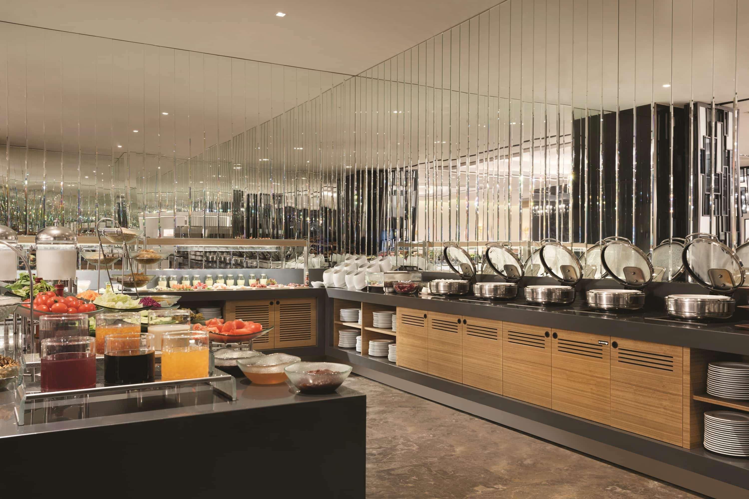 Hotel Tryp By Wyndham Basin Ekspres 5*