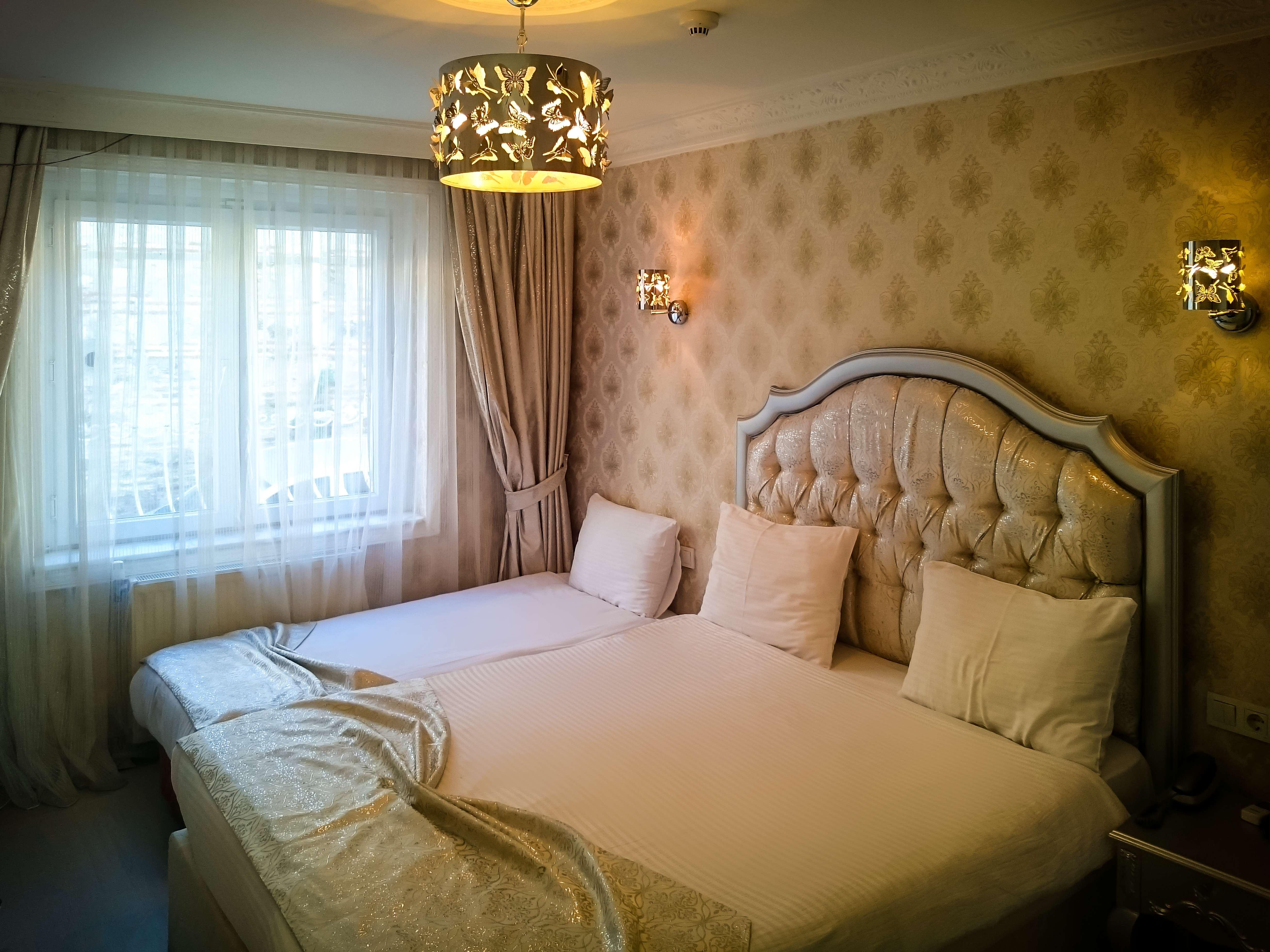 Miss Royal & Otel